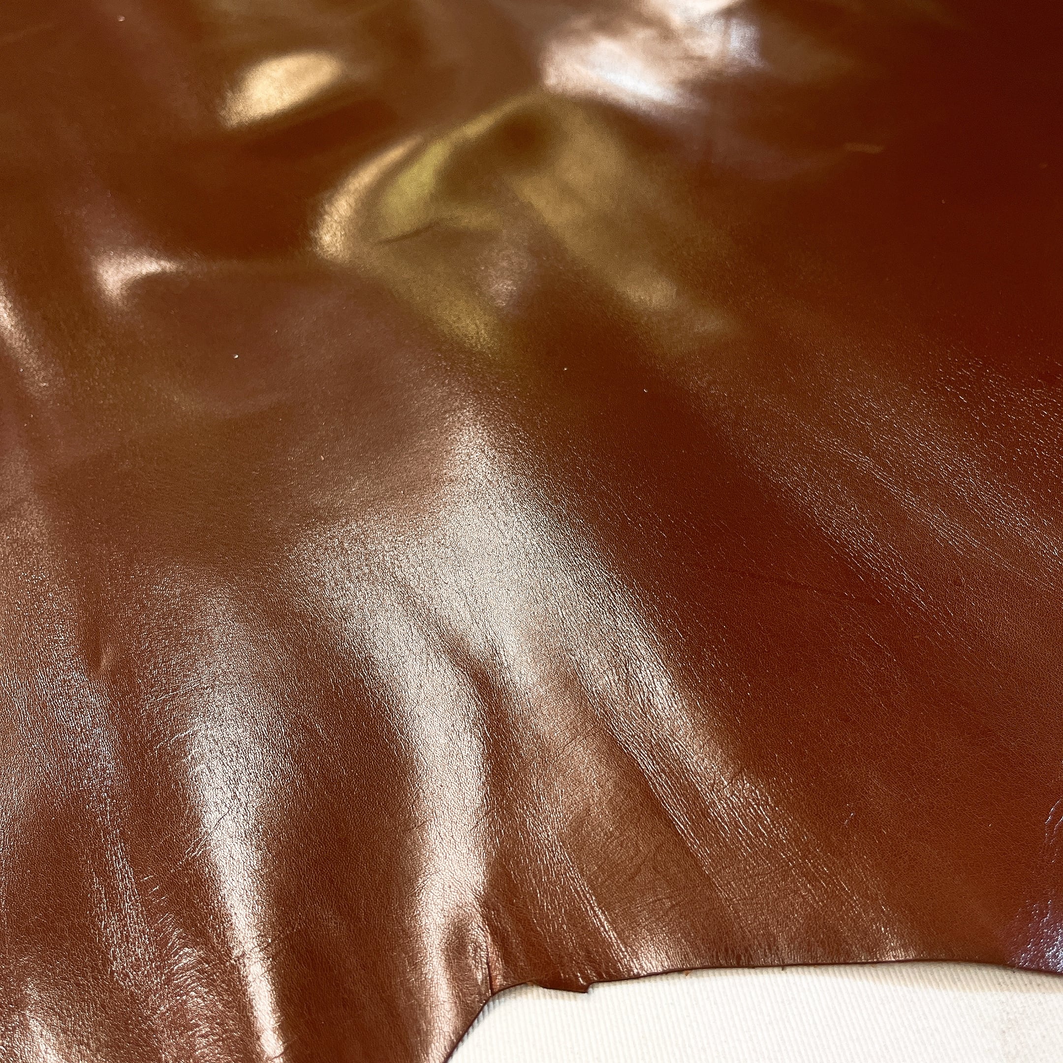 カンガルー革 [40ds以上]【赤茶】0.5〜0.7mm厚 A3P-002 | and leather
