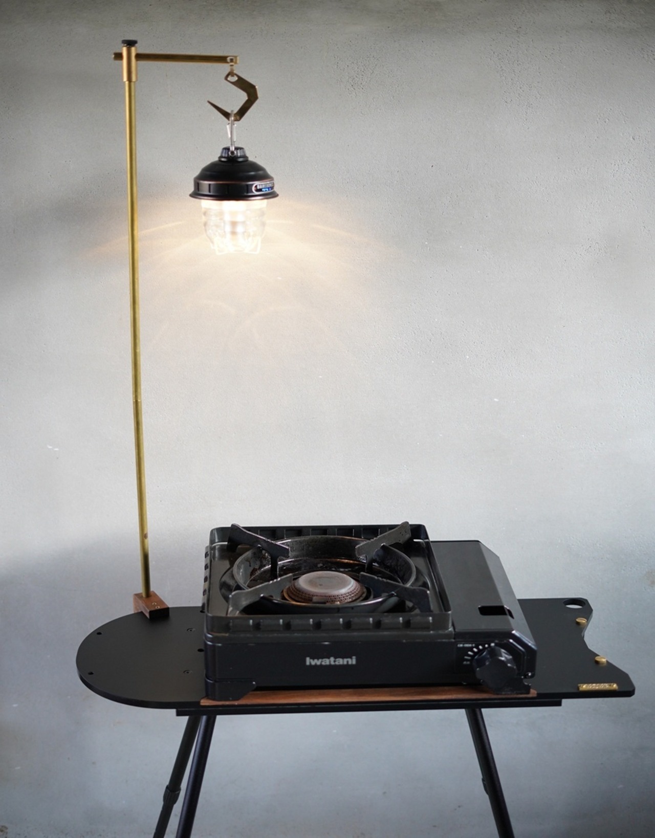 MSMF-LH-WA×BR(ランタンハンガ－ウォルナット×真鍮)