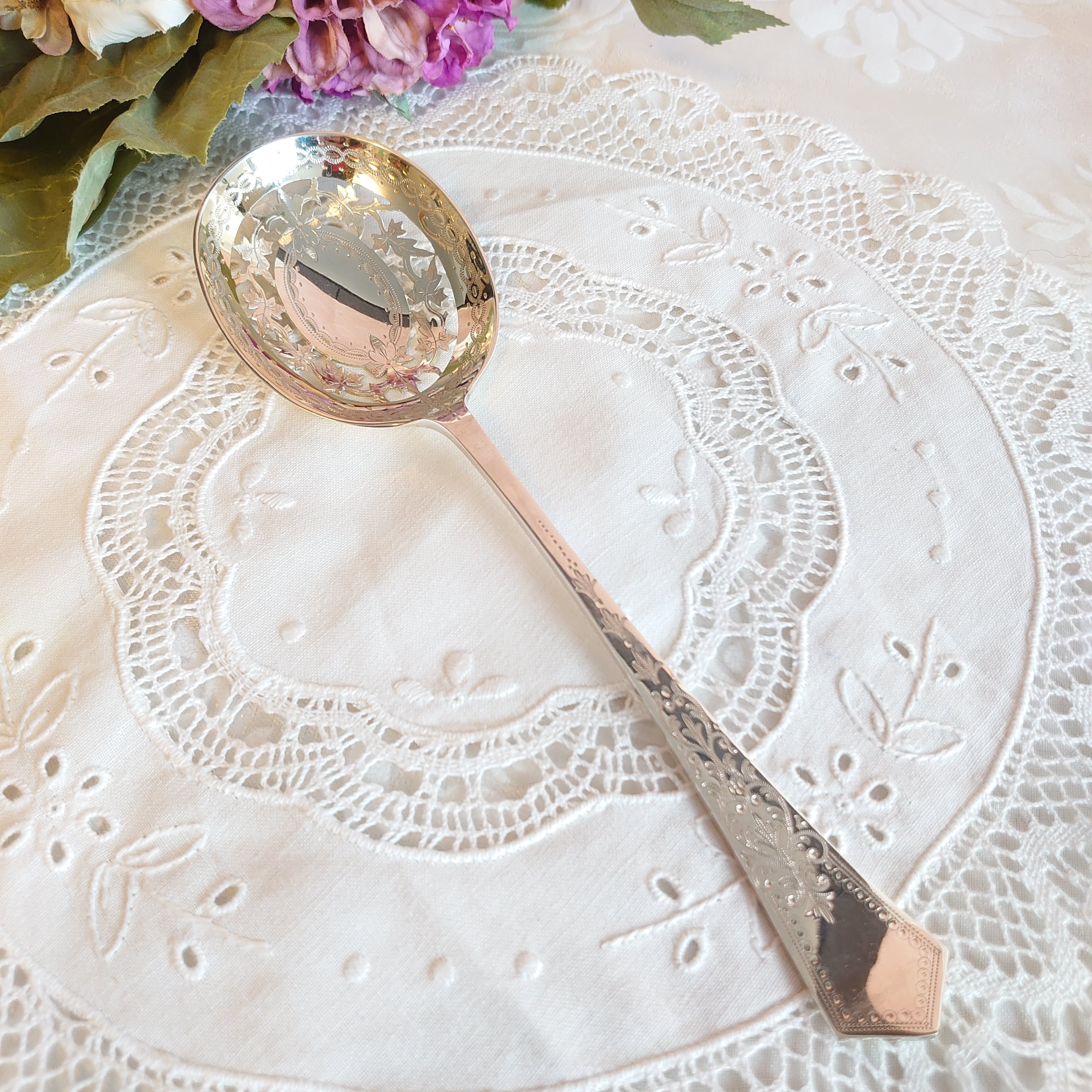 イギリス製　ベリースプーン　シルバープレート　サービングスプーン　ピアッシング イギリス ベリー用サービングスプーン | SASHIIRO