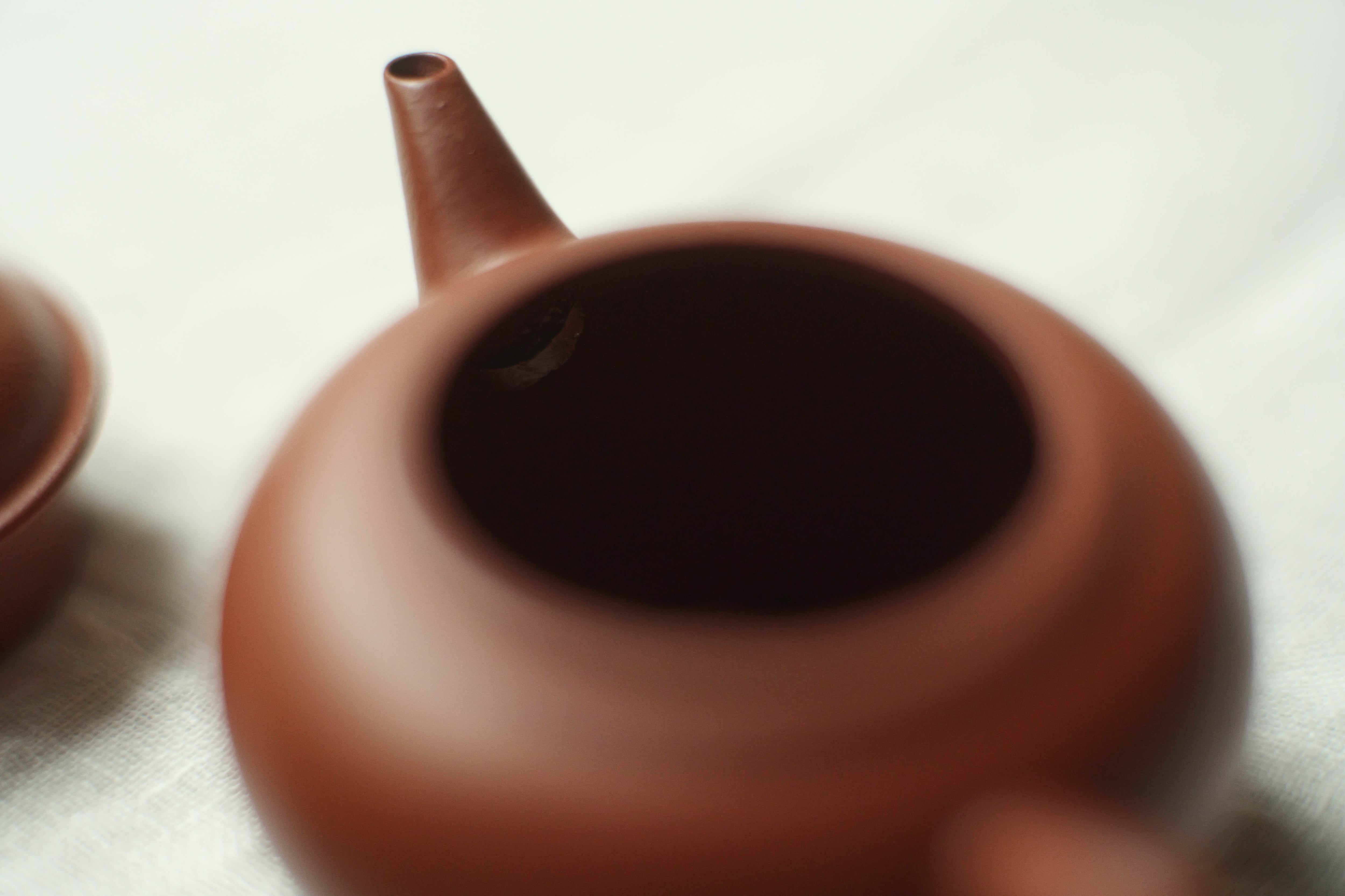 ヴィンテージ 宜興紫砂壺「水平」乙（約60cc）・朱泥 | 北白川糕糰店