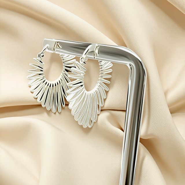 LUCE  ロジウムコーティングピアス