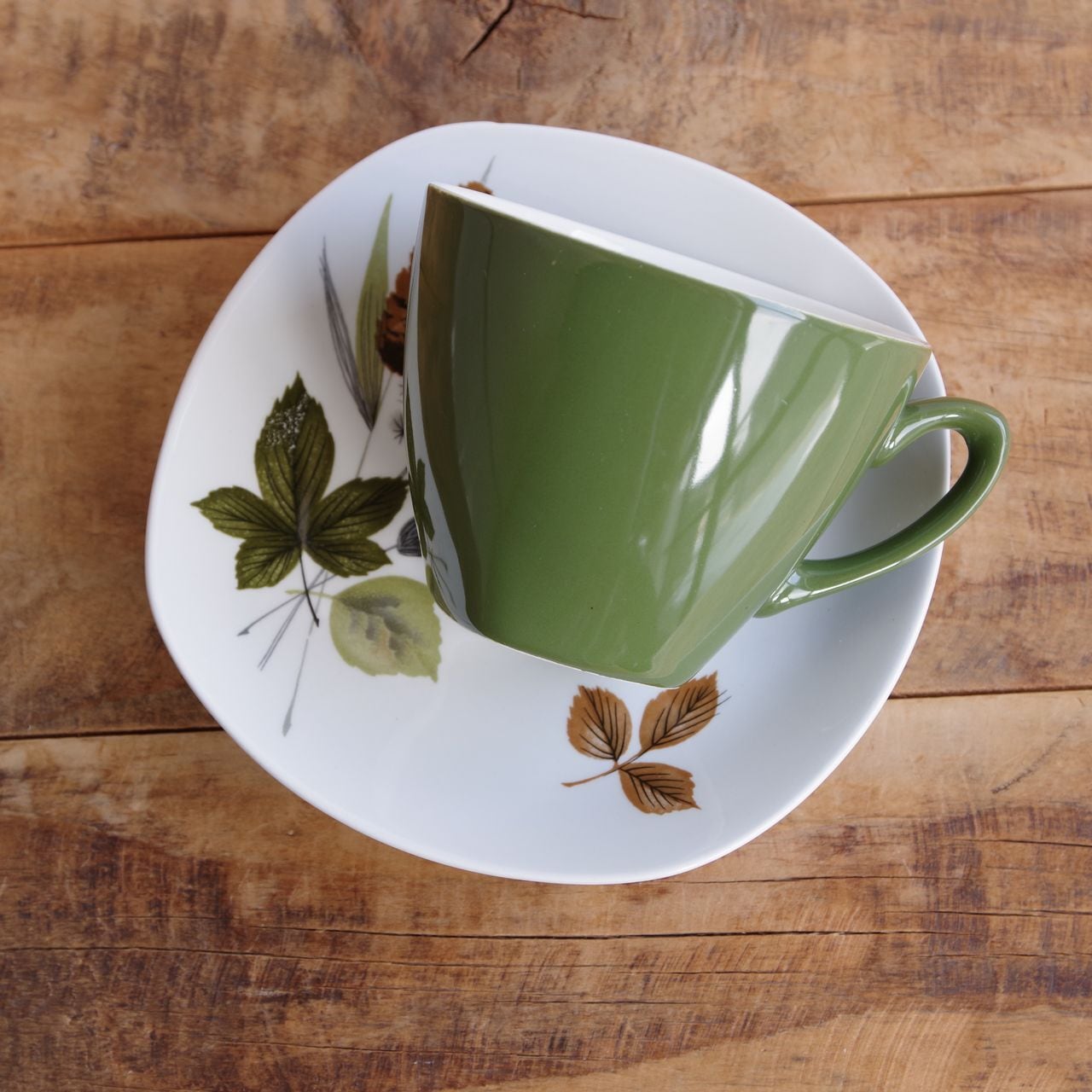 ミッドウィンター リバーサイド 蒲 植物 コーヒーカップ＆ソーサー