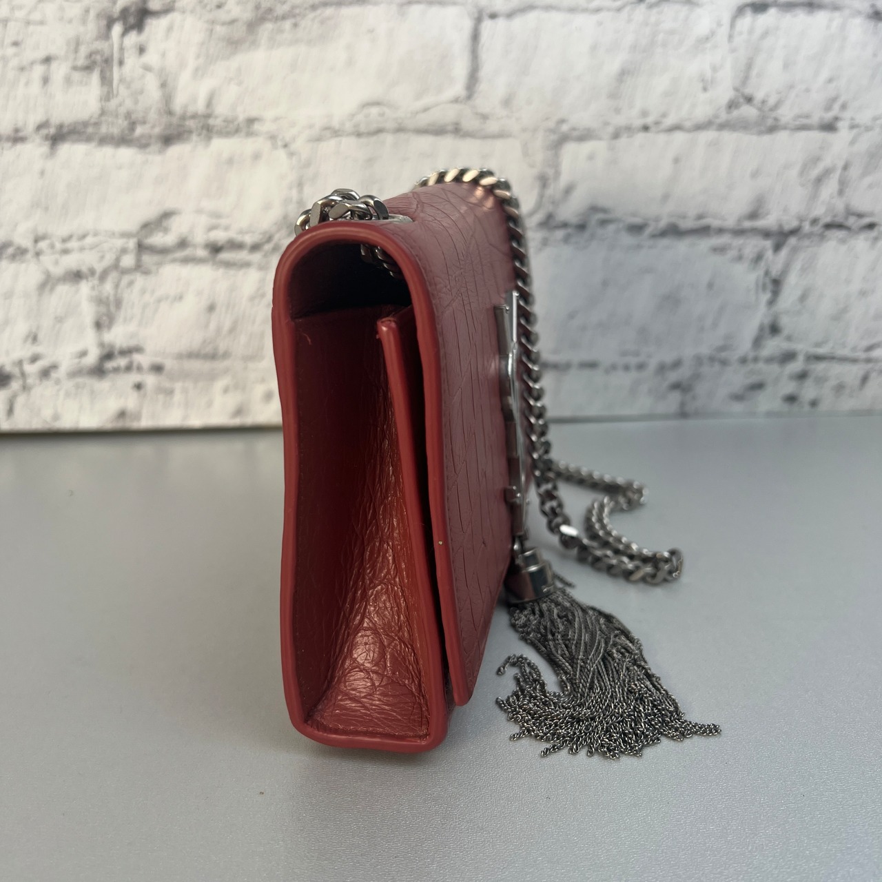 Yves Saint Laurent イブサンローラン  ショルダーバッグ レッド A-10362