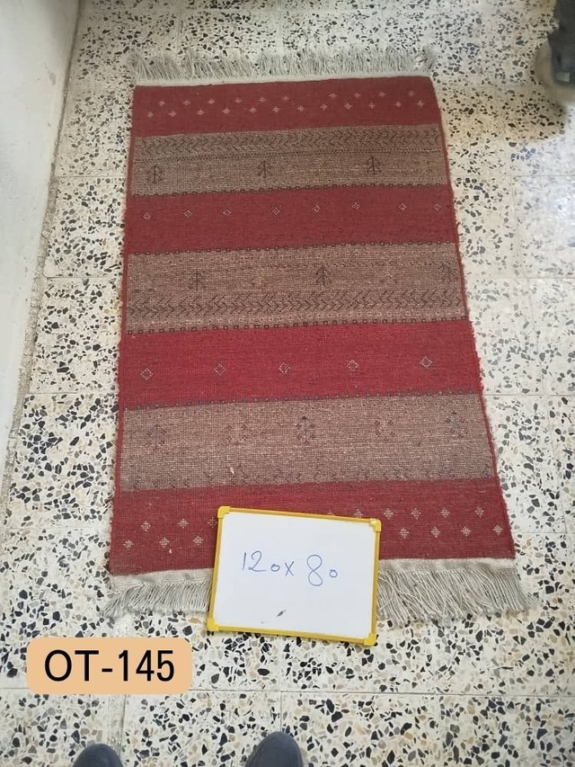 2026年 織りたてギャッベ【No.145】 ※現在、こちらの商品はイランに置いてあります。ご希望の方は先ずは在庫のご確認をお願いします。