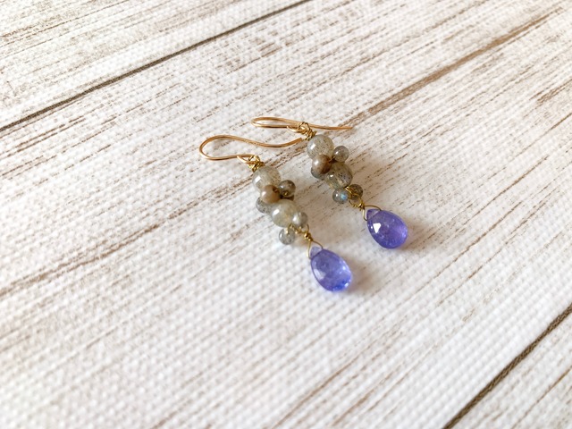 p_9 タンザナイト（ピアス・イヤリング）