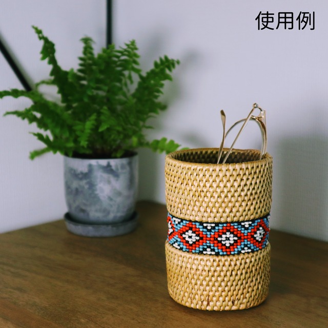 ビーズ織りのメガネ/文具スタンド