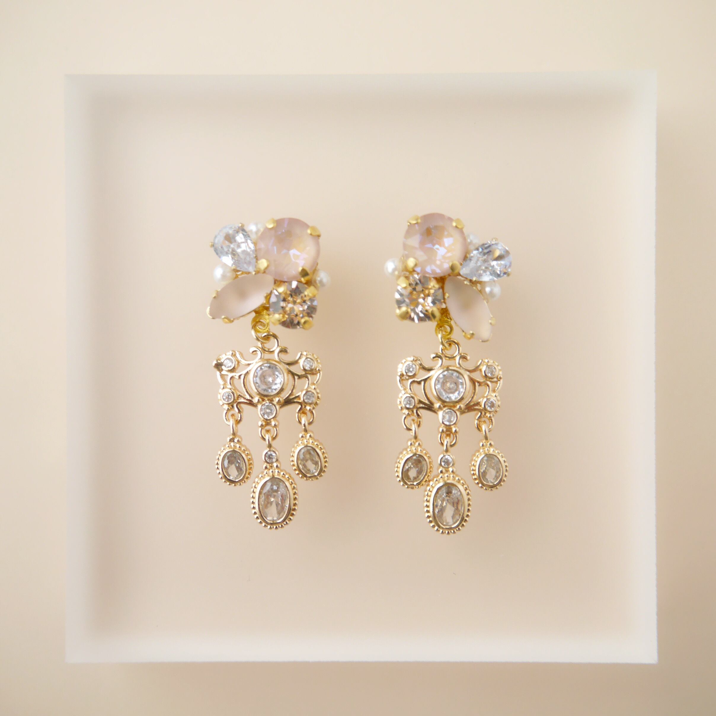 シャンデリアスワロフスキー〈ピンク〉