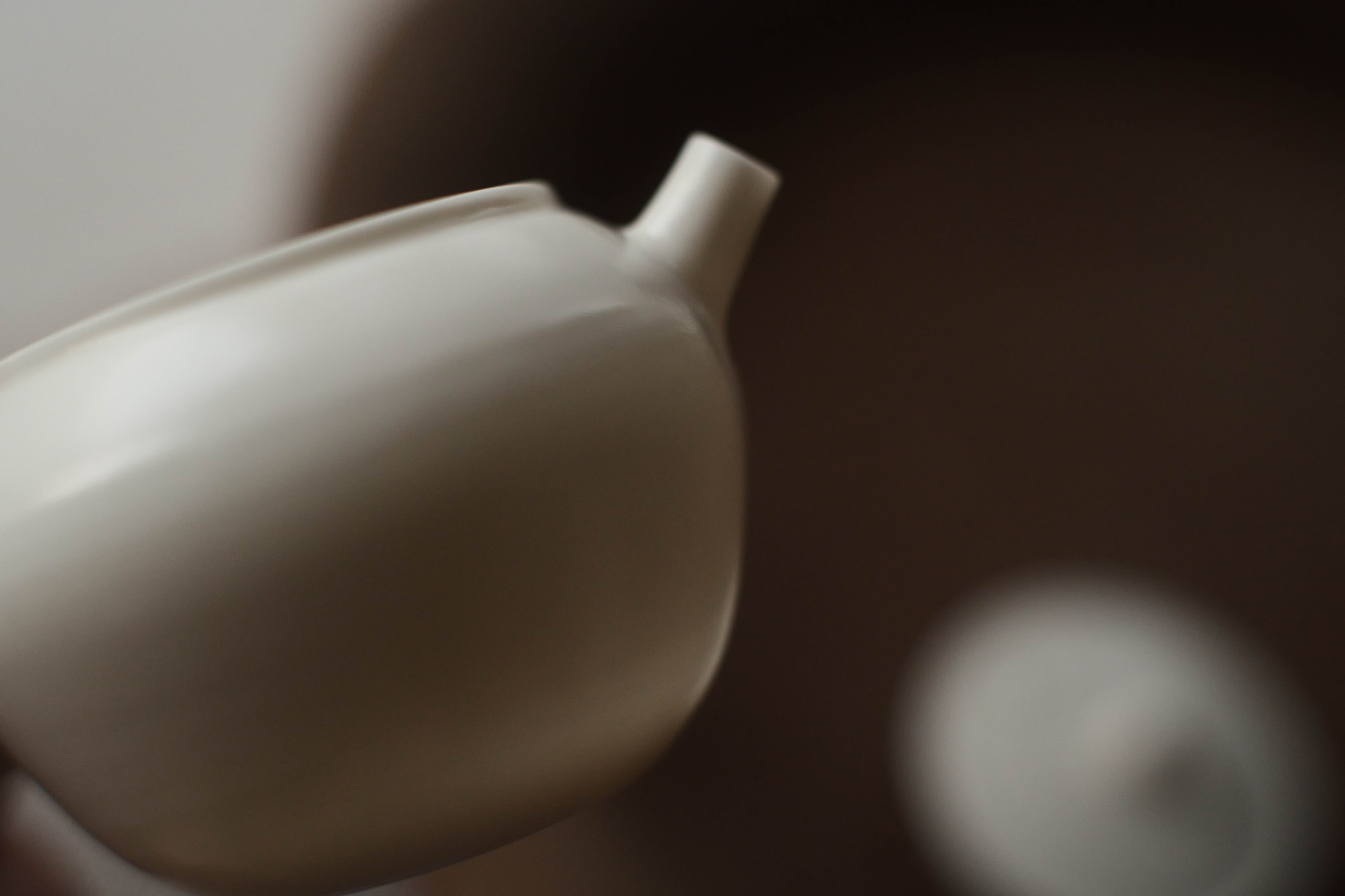 徳化薄胎薪窯白磁茶壺・丙午如月3種＜高身＞（ろくろ引き・林澤陽