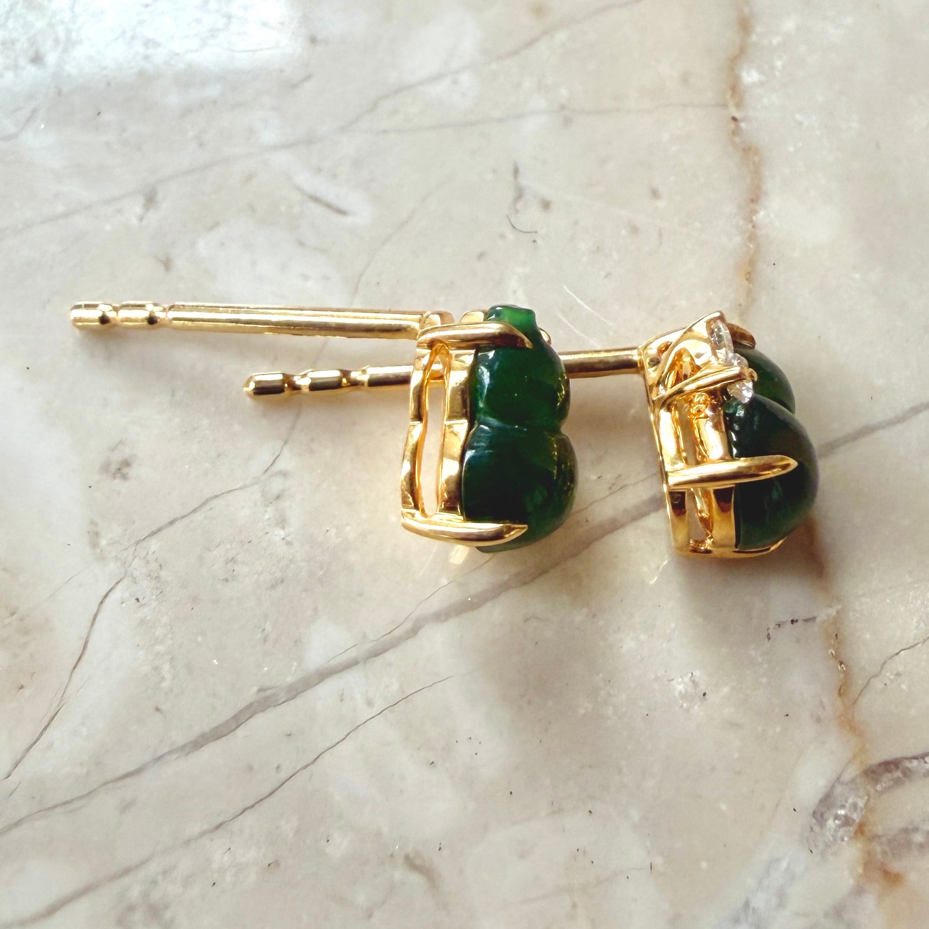 最高級緑色　琅玕翡翠弥勒仏 鑑別書付き　瓢箪ピアス プレゼントに Jade earrings 翡翠ピアス 瓢箪型 RC0051 | Victorian Box