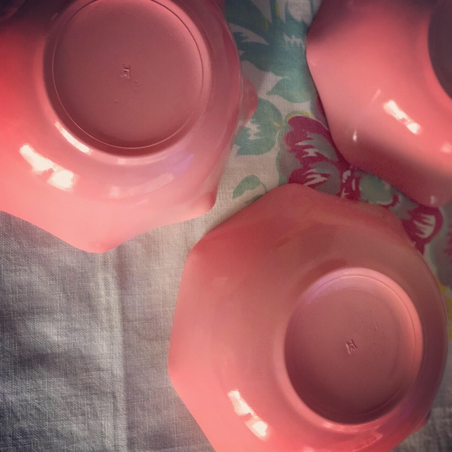 ヘーゼルアトラス リップル ピンクボウル 4個セット | antique fan