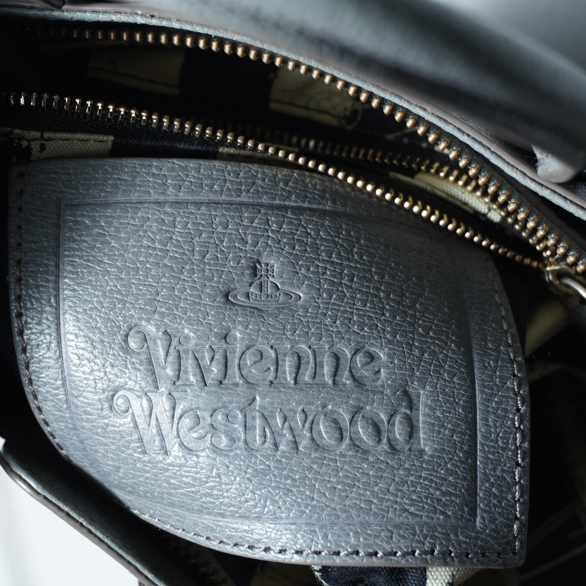 Vivienne Westwood】ヴィヴィアンウエストウッド EXECUTIVE2WAYレザー