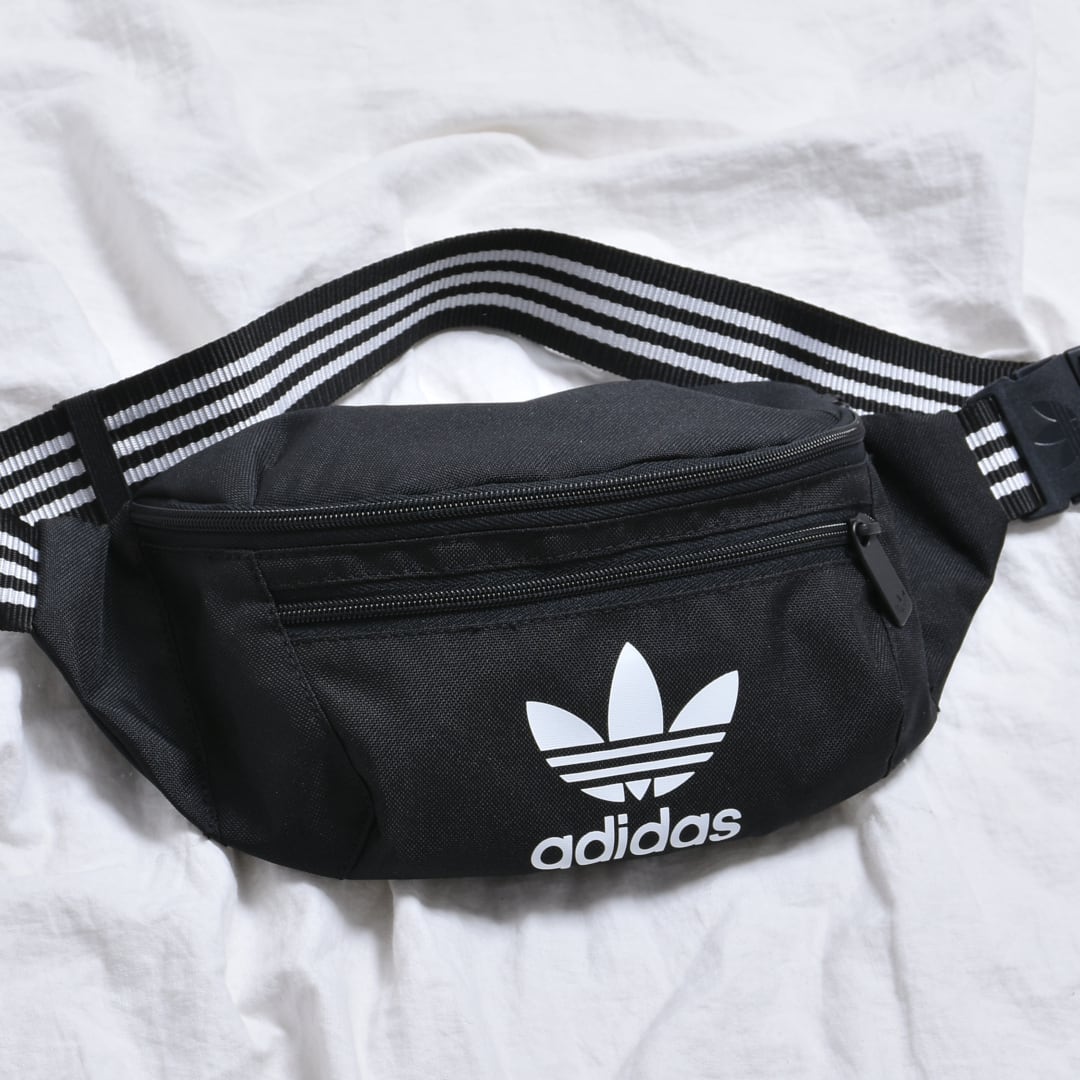 adidasのウエストバッグです。 アディダス adidas アディダス ウエストポーチ adidas ウエストバッグ