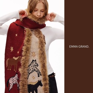 銀河を歩く馬たちのファーニットマフラーにします　E00620