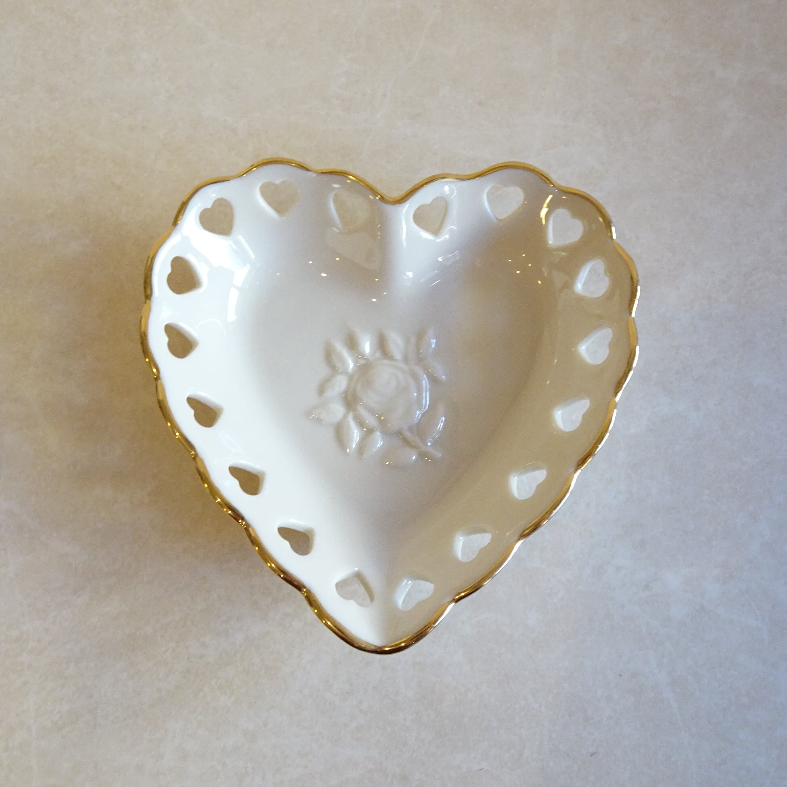 LENOX ハートの透かしトレイ | 純喫茶家具の村田商會