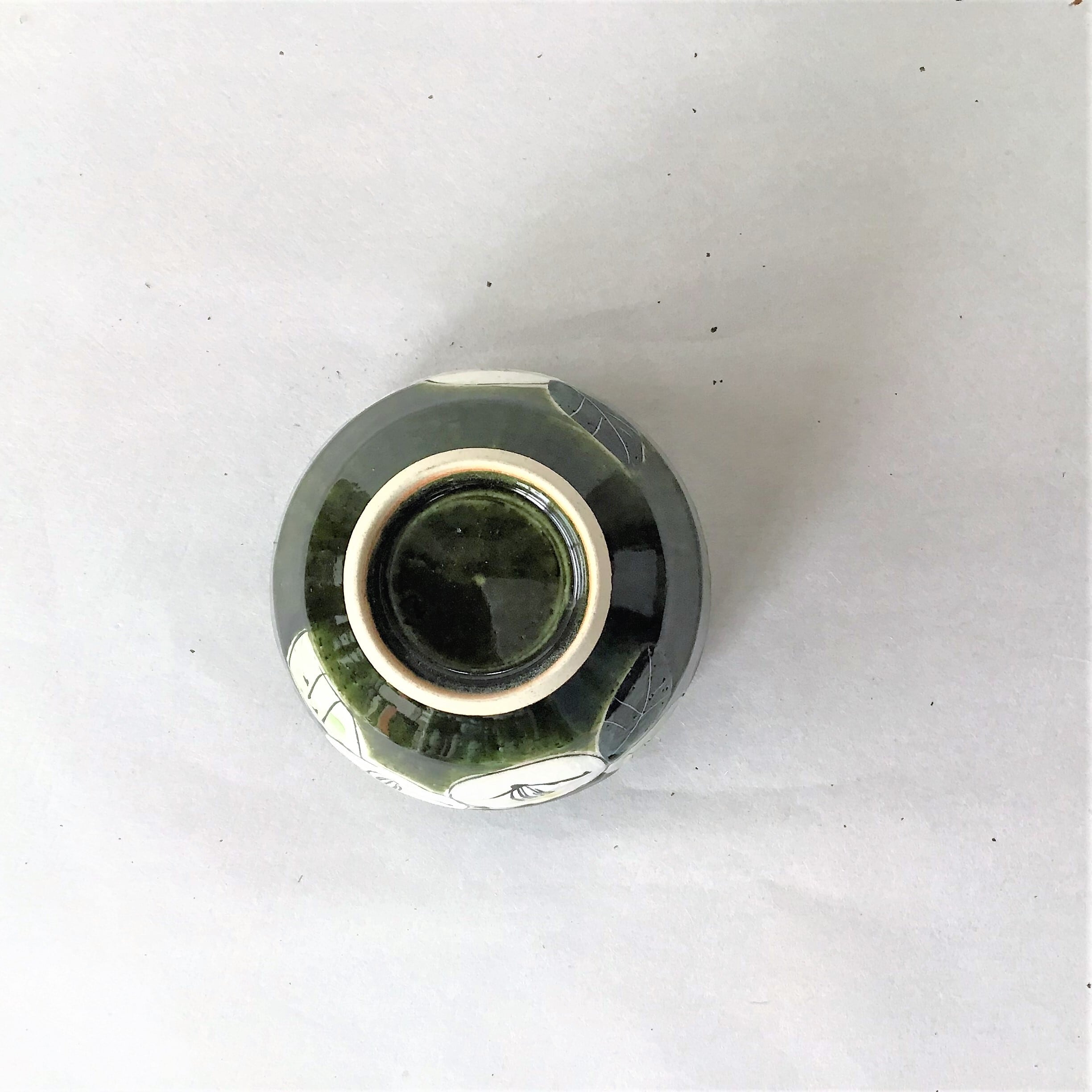 小ぶり丼　織部椿