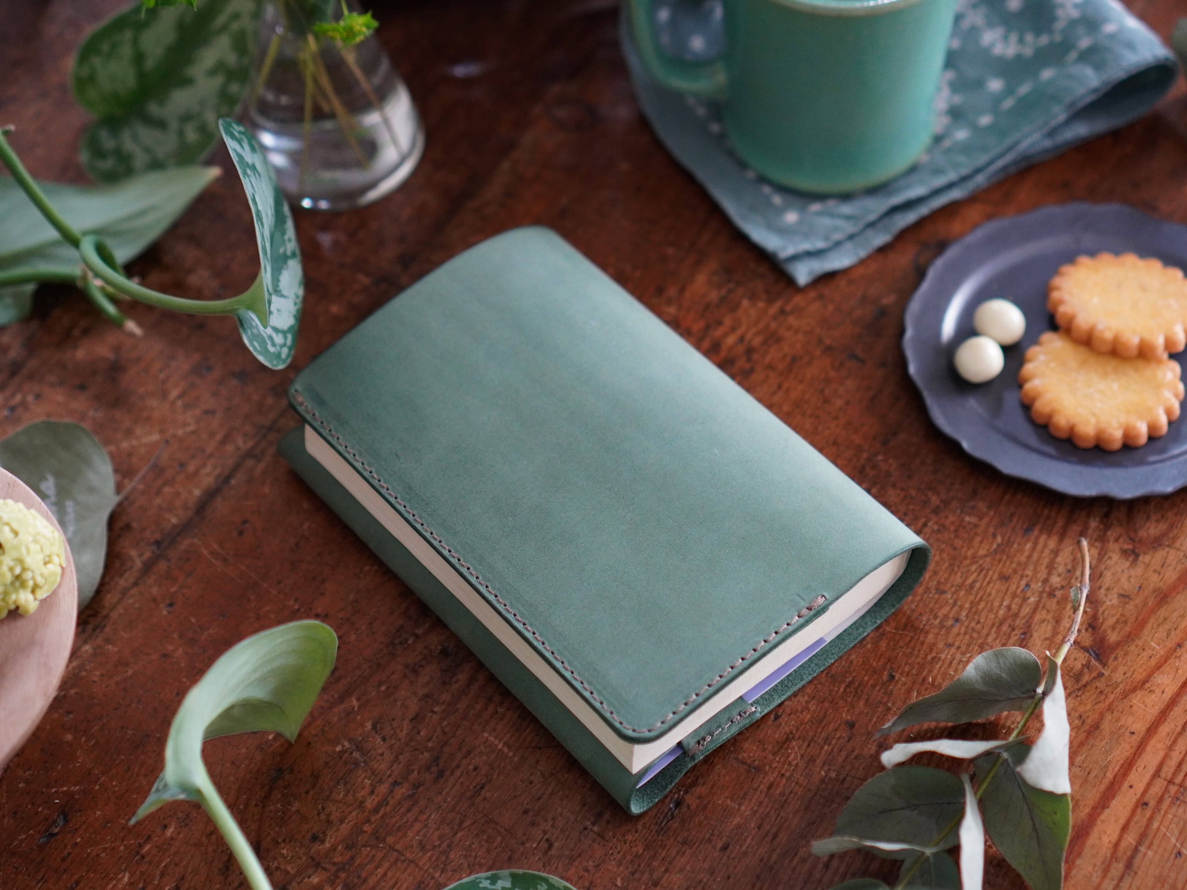 green ブックカバー、スマホポーチ 4週納期】【Macaron Green】ブックカバー（文庫） | kuleha