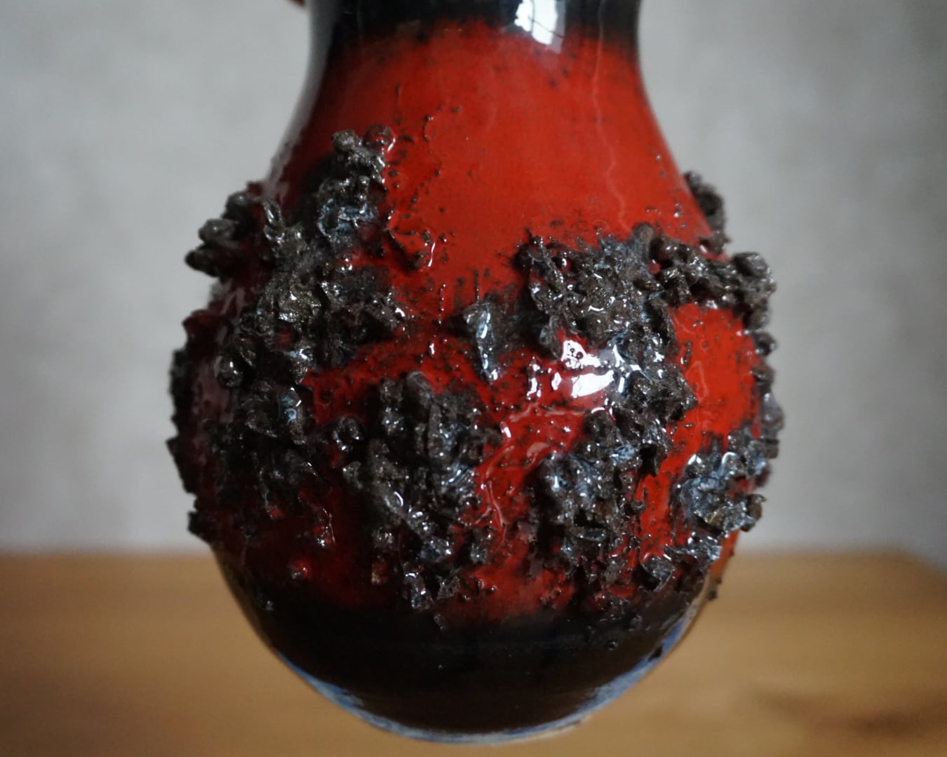 Glit Lava / 003 | Vase's Base - Fat Lava and Antique Vases -
