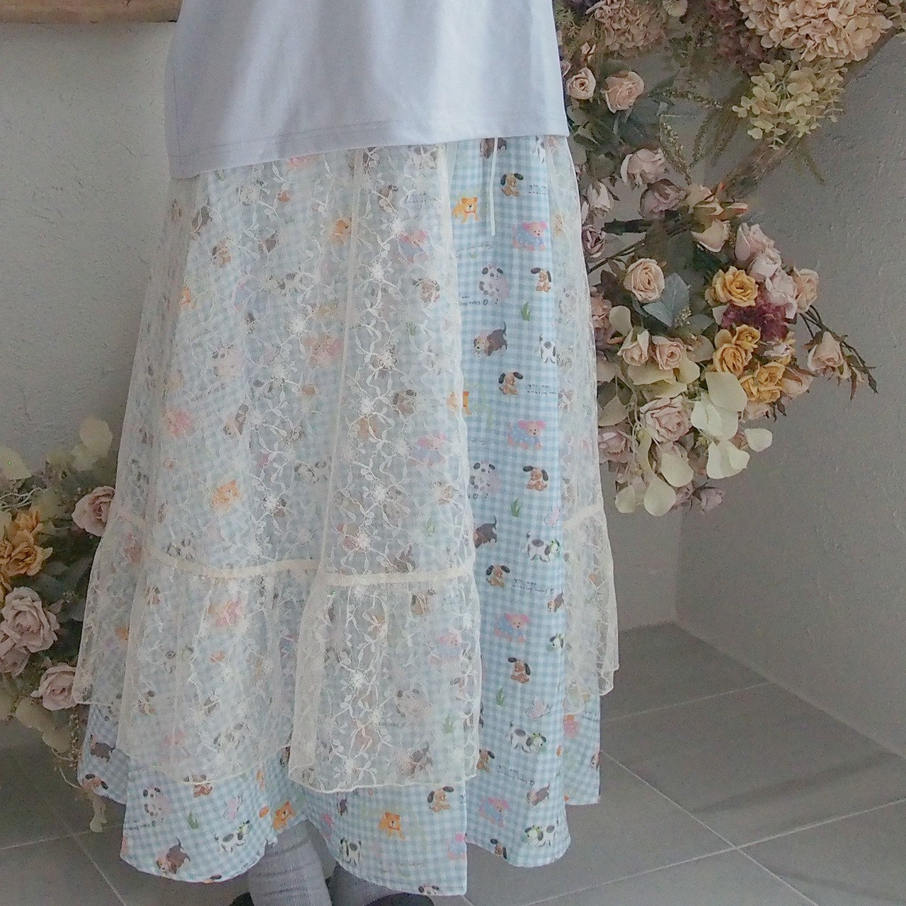 ゆるカワ犬柄♡DOGチェック レースエプロン付きスカート (Sweet & Cute Dog Print Check Skirt) - 2