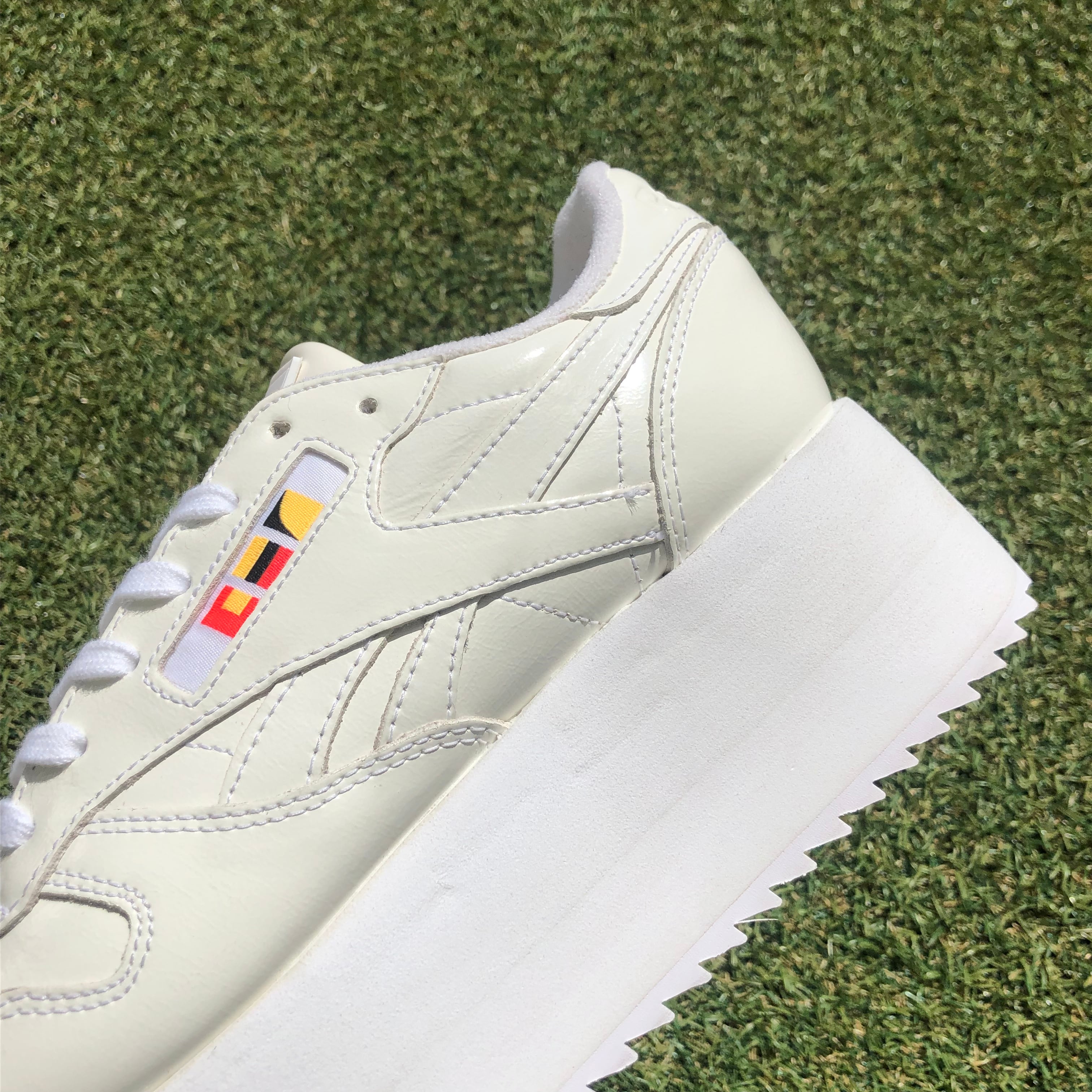 Reebok×GIGI HADID CLASSIC LEATHER TRIPLE PLATFORMリーボック×ジジ