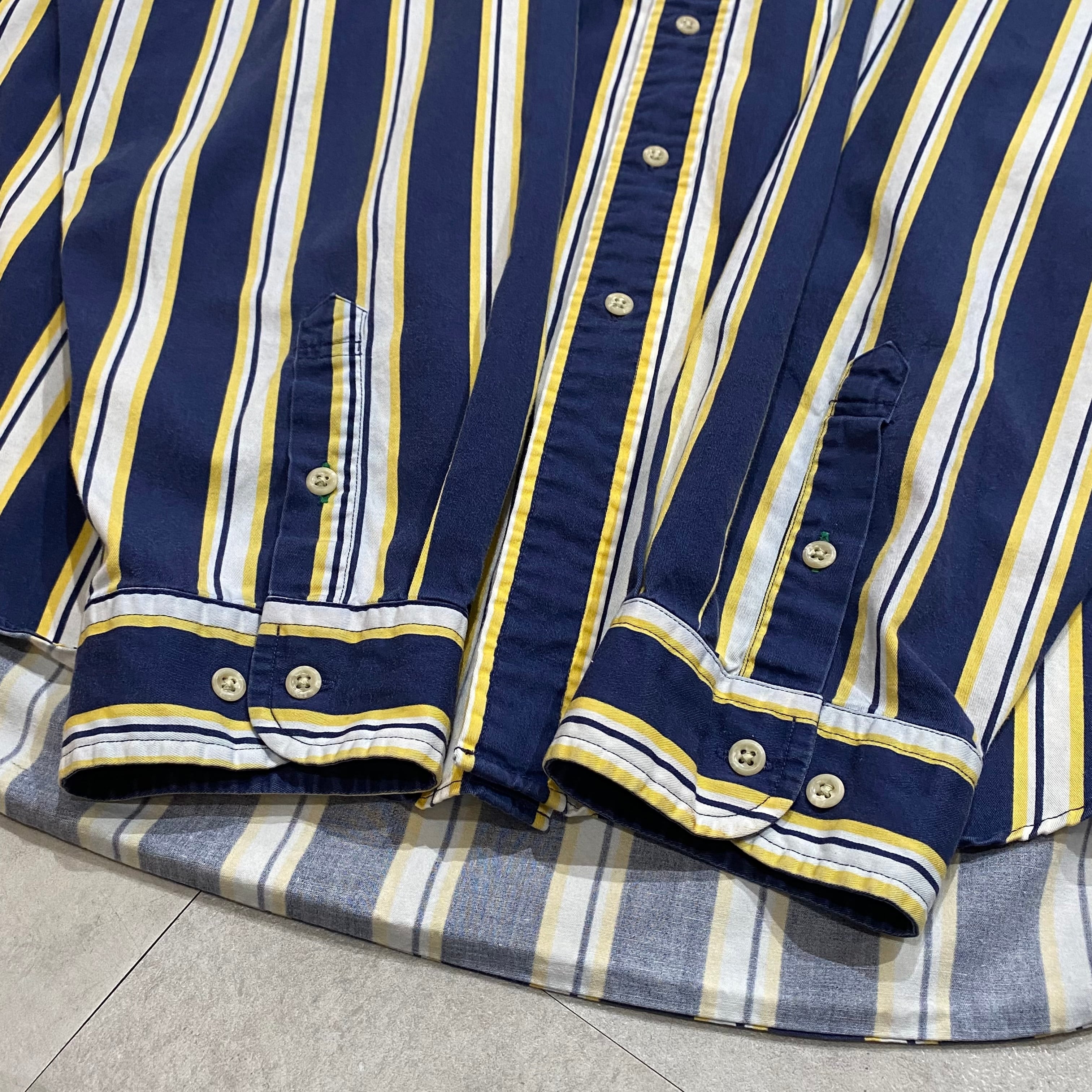 90年代 size:XXL【 TOMMY HILFIGER 】トミーヒルフィガー ボタンダウン コットン ストライプシャツ 長袖シャツ 紺 ネイビー 白 黄 古着 古着屋 高円寺 ビンテージ | Slat_Albatross_Isla_Vintage