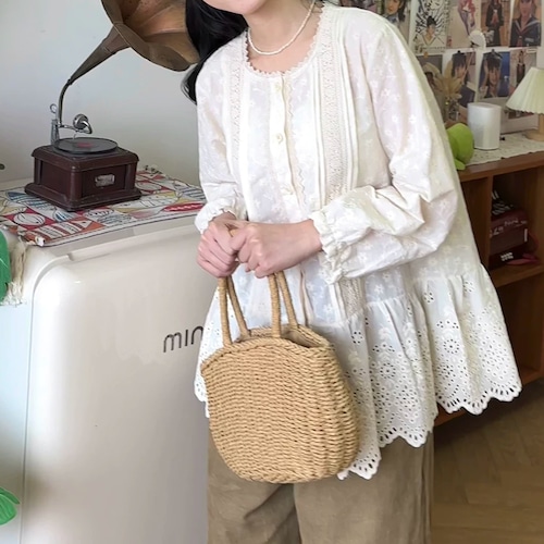 ピンタックカットワーク刺繍ブラウス ・12597