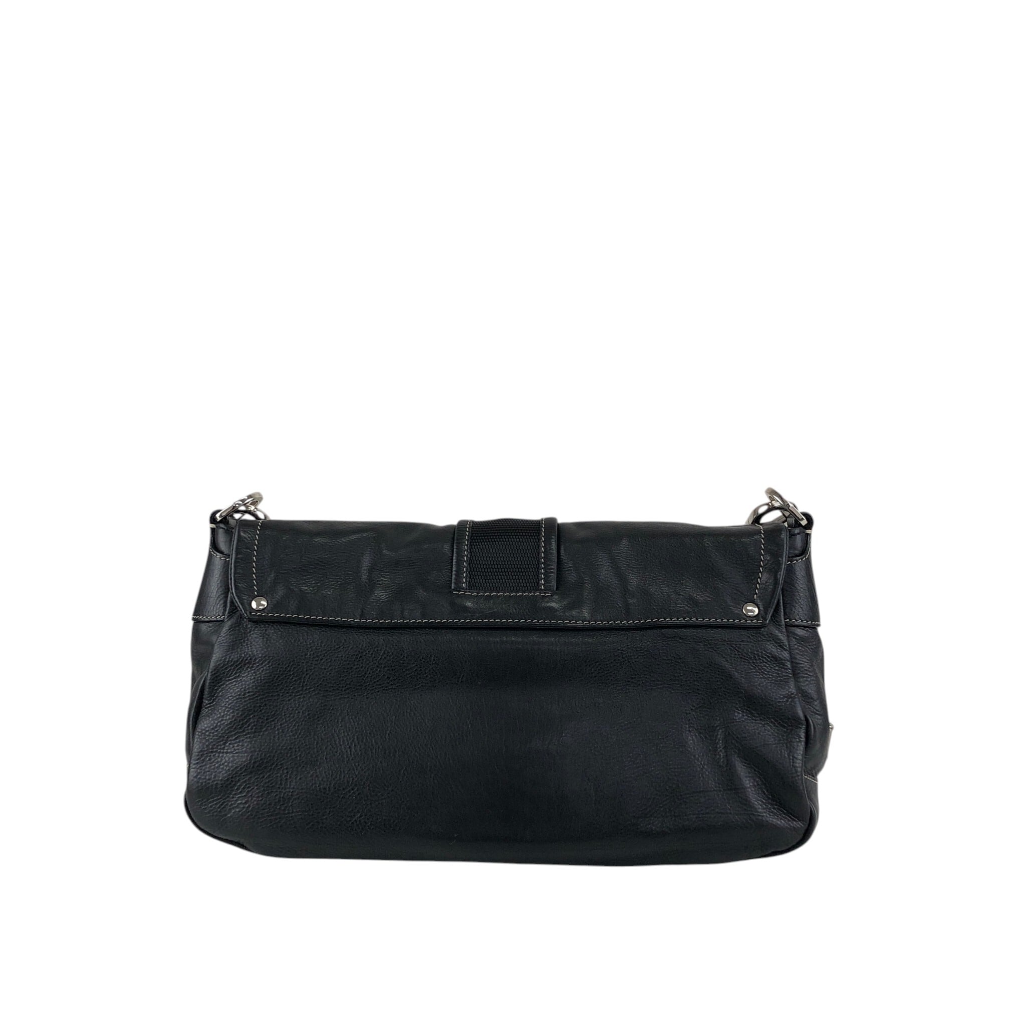 PRADA プラダ ショルダーバッグ ブラック フロントバックル レザー