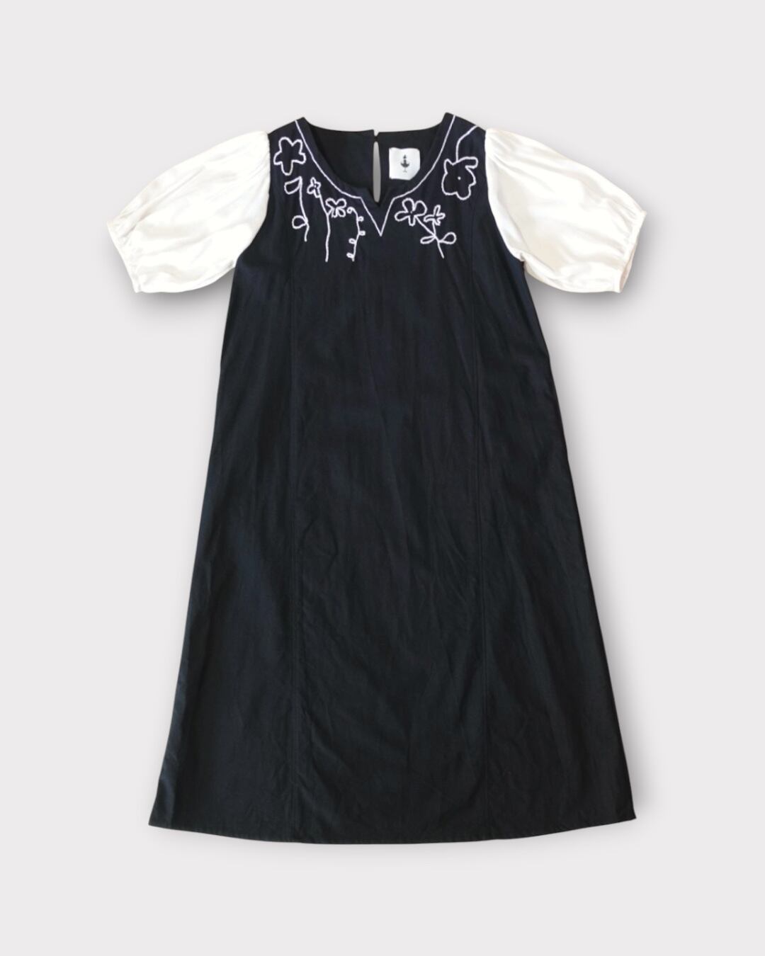 "手刺繍の花" half linen dress