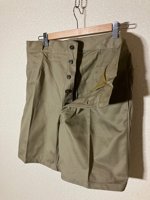 DEAD STOCK ITALIAN ARMY 70’S 2PLEATS CHINO SHORTS 4