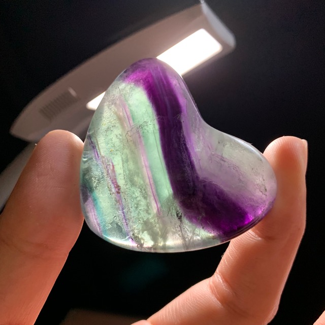 ハート 3. 可愛い パープルグリーンフローライト