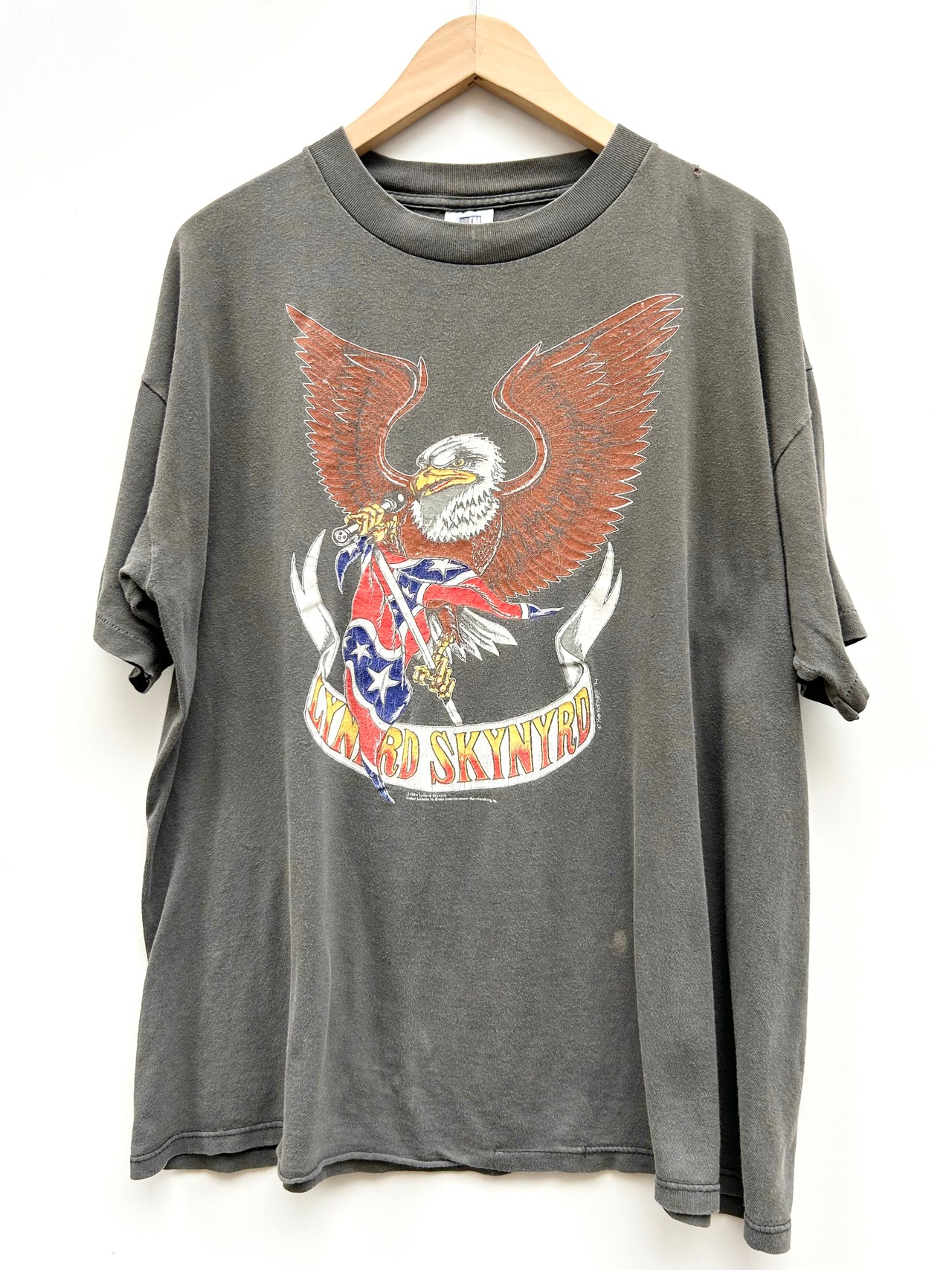 90s  Lynyrd Skynyrd "Endangered Species" TOUR Tee MADE IN USA Size XL