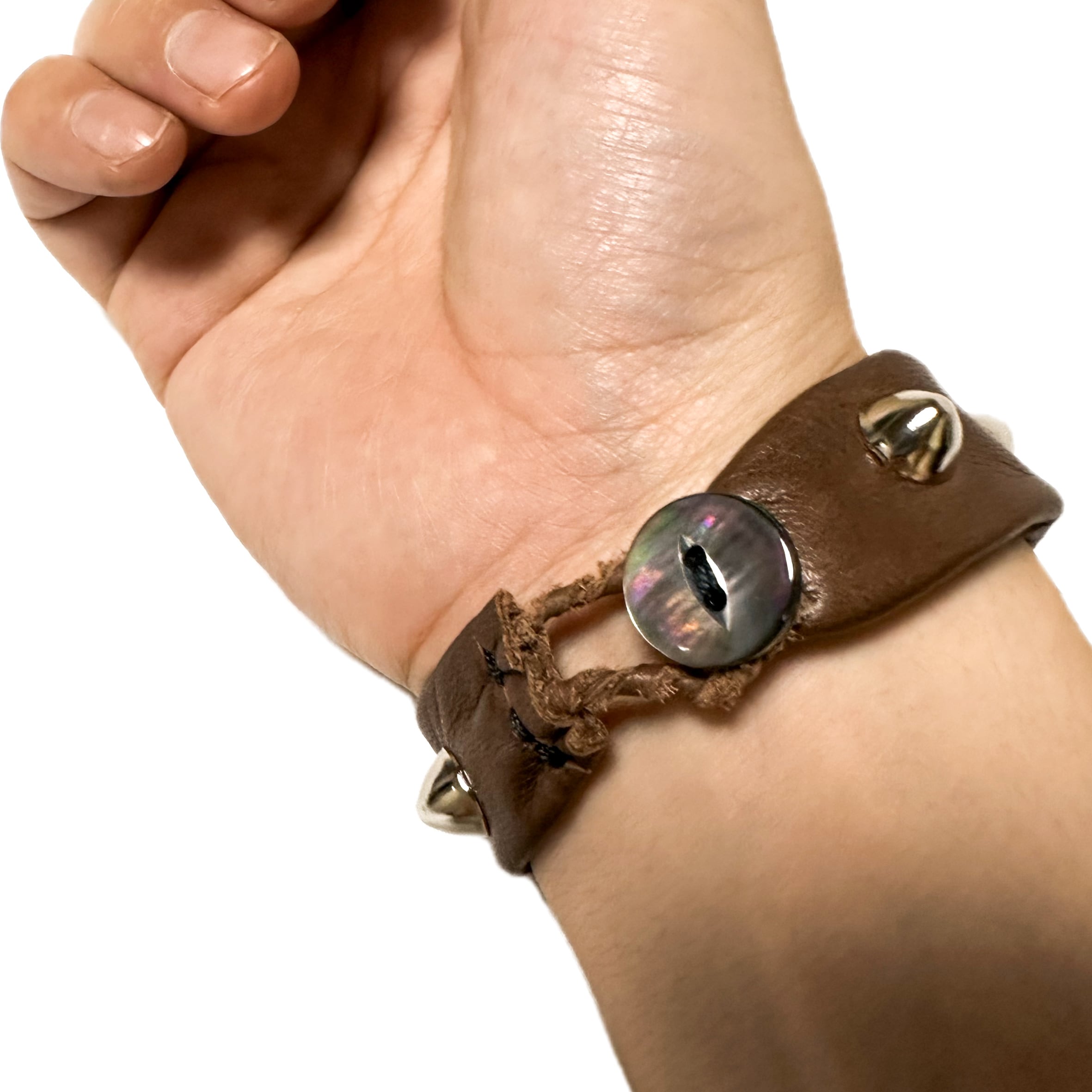 ハンドメイド♪ オイルヌメ革スタッズ網込みブレスレット＊B29