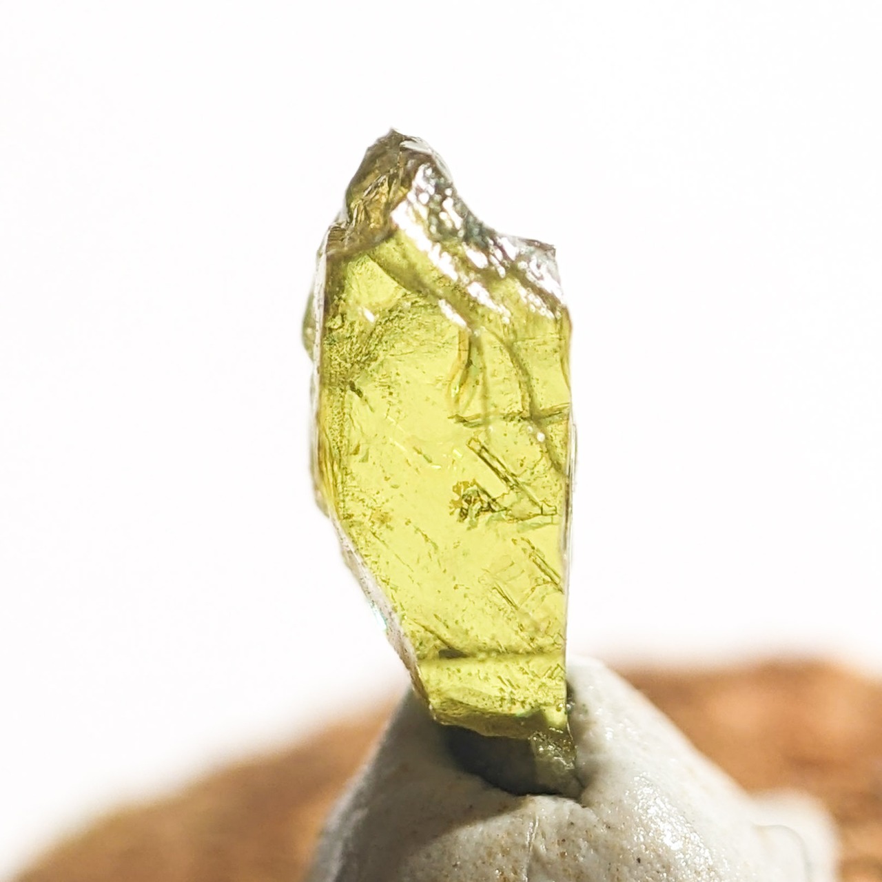 【882】スフェーン パキスタン産 0.33ct