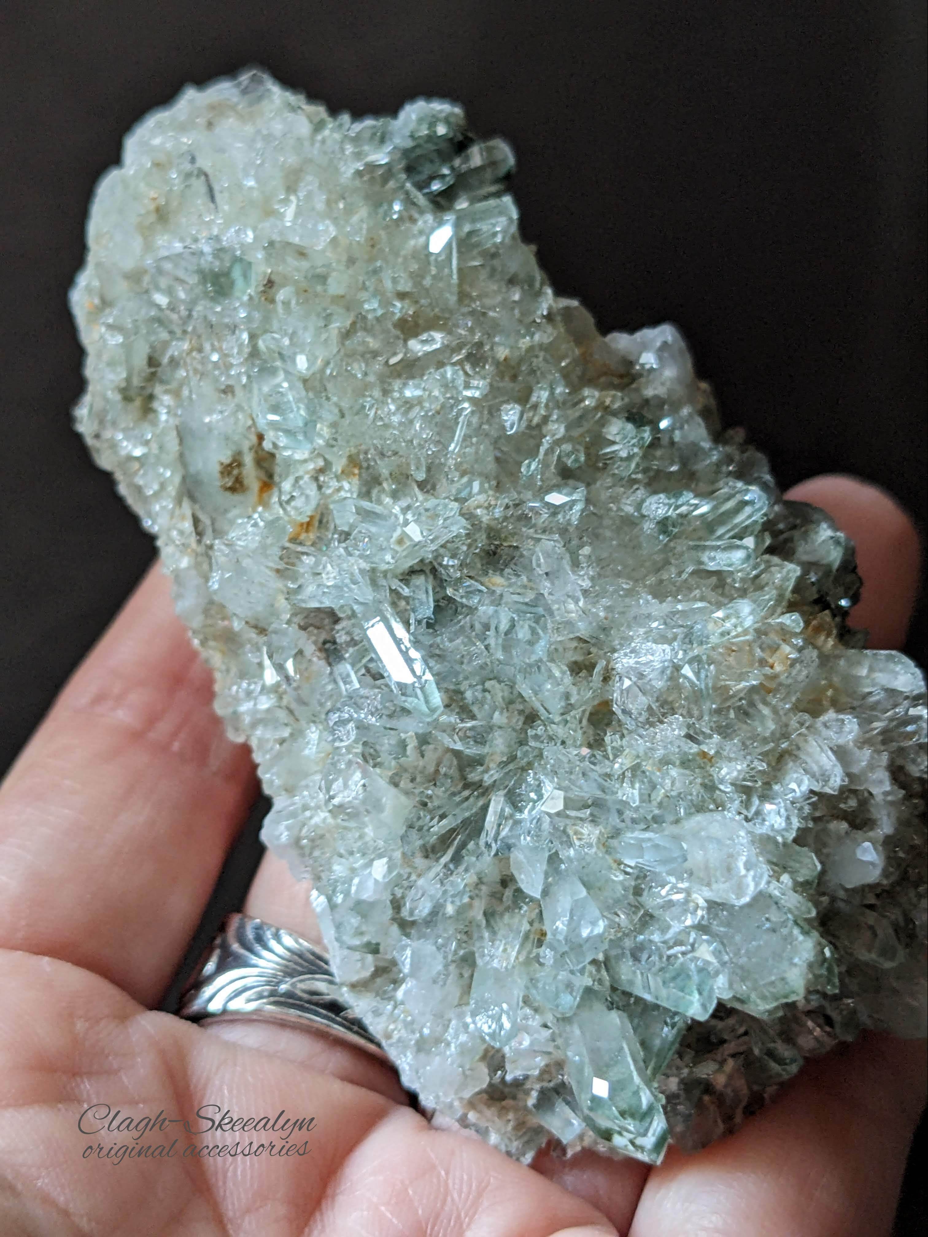 Needle Quartz】ニードルクォーツ｜クローライト（緑泥石）｜Kashgar