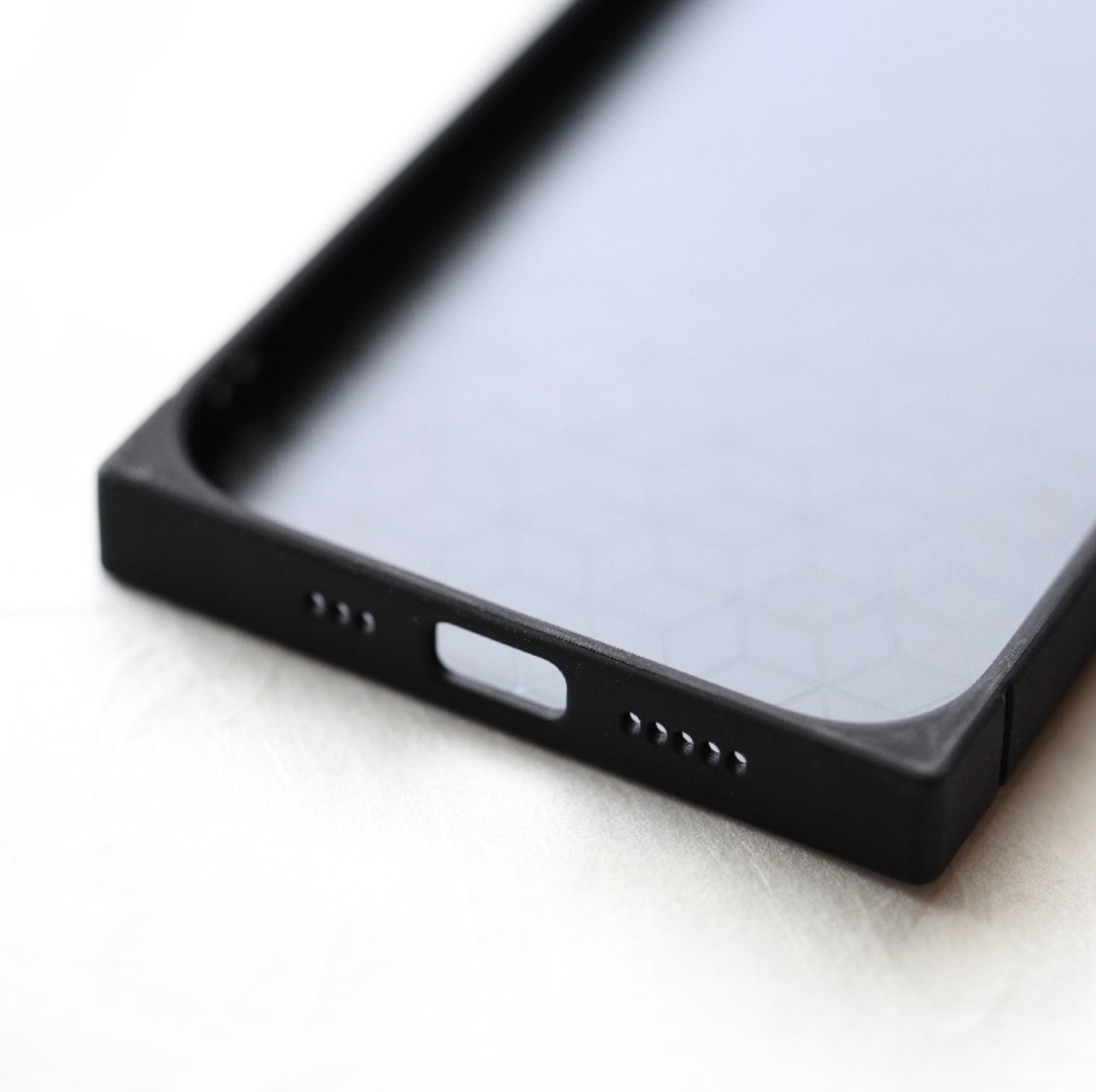 【iPhone14Pro/OUTLET】乱咲 - 和風 四角型 強化ガラスiPhoneケース