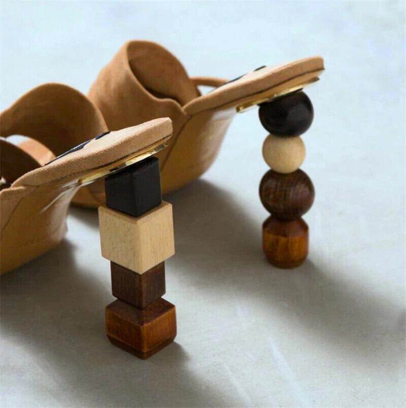 【新作】【送料無料】 アプリコット奇妙なハイヒールサンダル女性夏10cmハイヒールスリッパスリッパスエードグラディエーターサンダルレディーススリッパ靴 シューズ スウェード ミュール サマー 夏物 10b364259913702