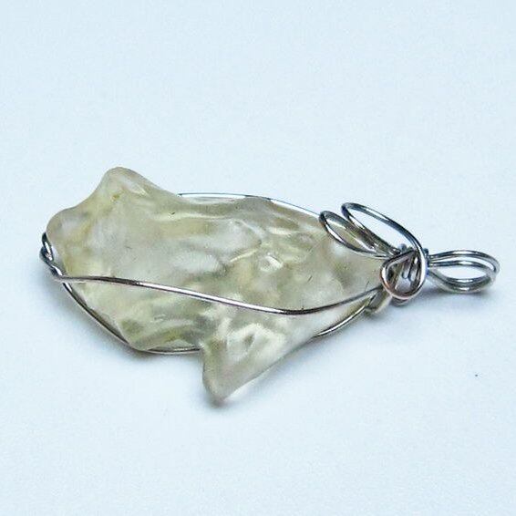 リビアングラス ペンダント 一点物 メール便可 112-13707