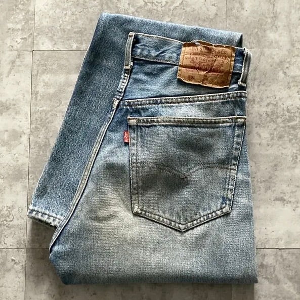 W31 L36】90's US.Levis 501 リーバイス バレンシア工場(555) ボタン裏