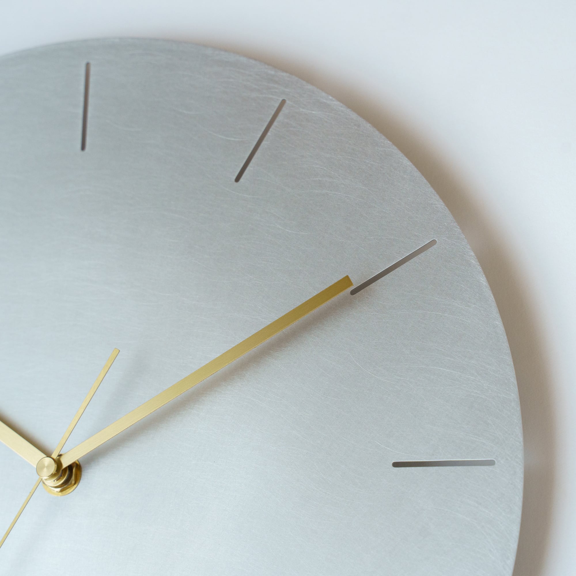 minimal wall clock 300 _ line / aluminum 壁掛け時計 300 線