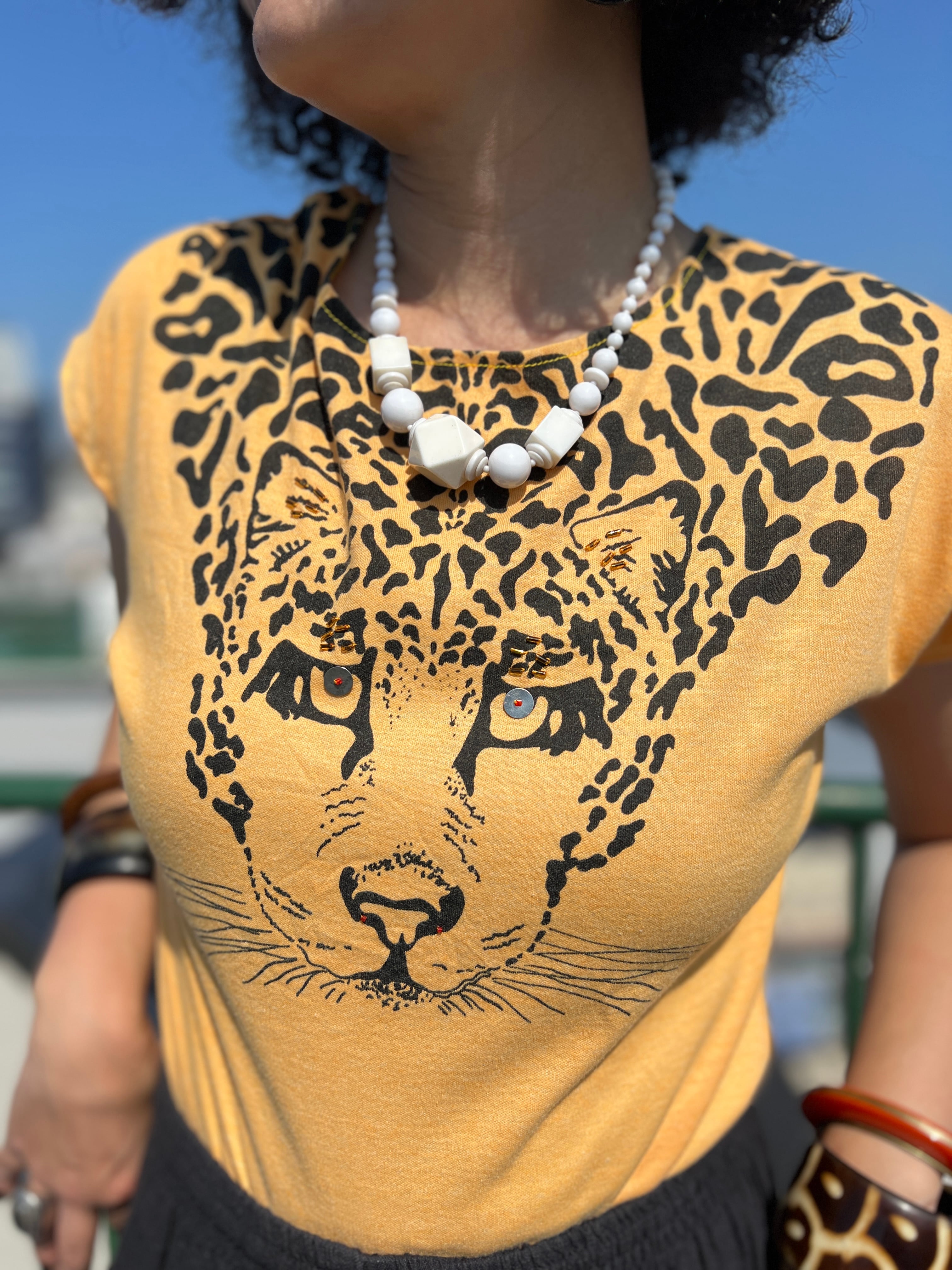 Vintage apricot orange amimal × beads T-shirt