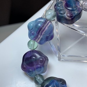 7.ブルーグラデーション肉球フローライト・ブレスレット