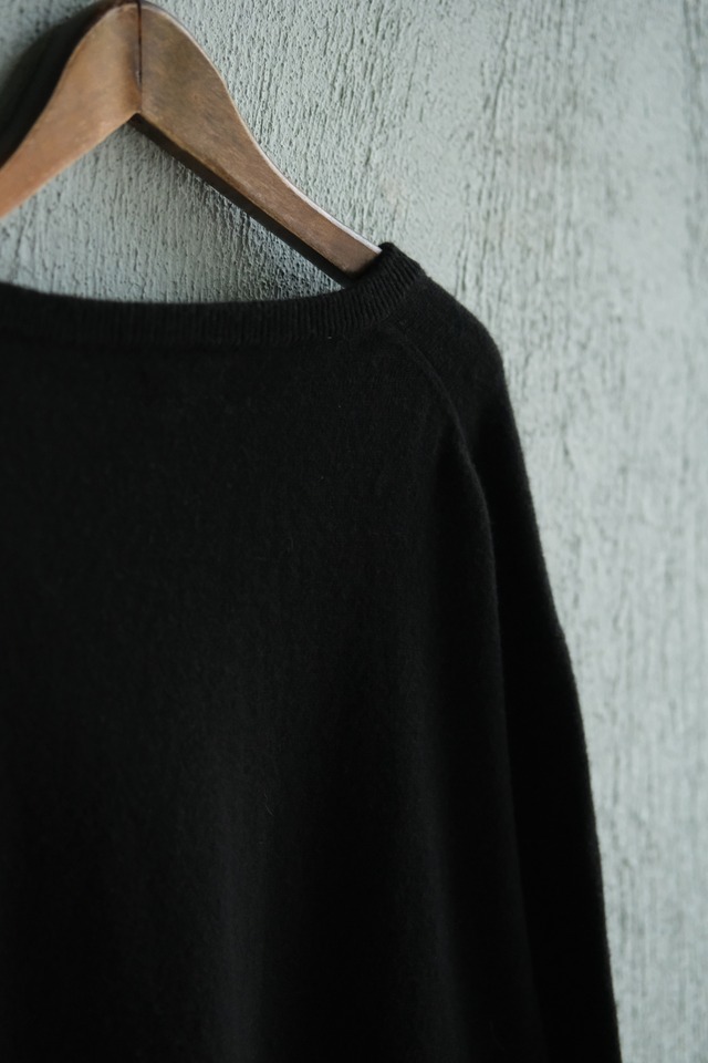 Utah／"J.CREW" v-neck cashmere sweater／ black