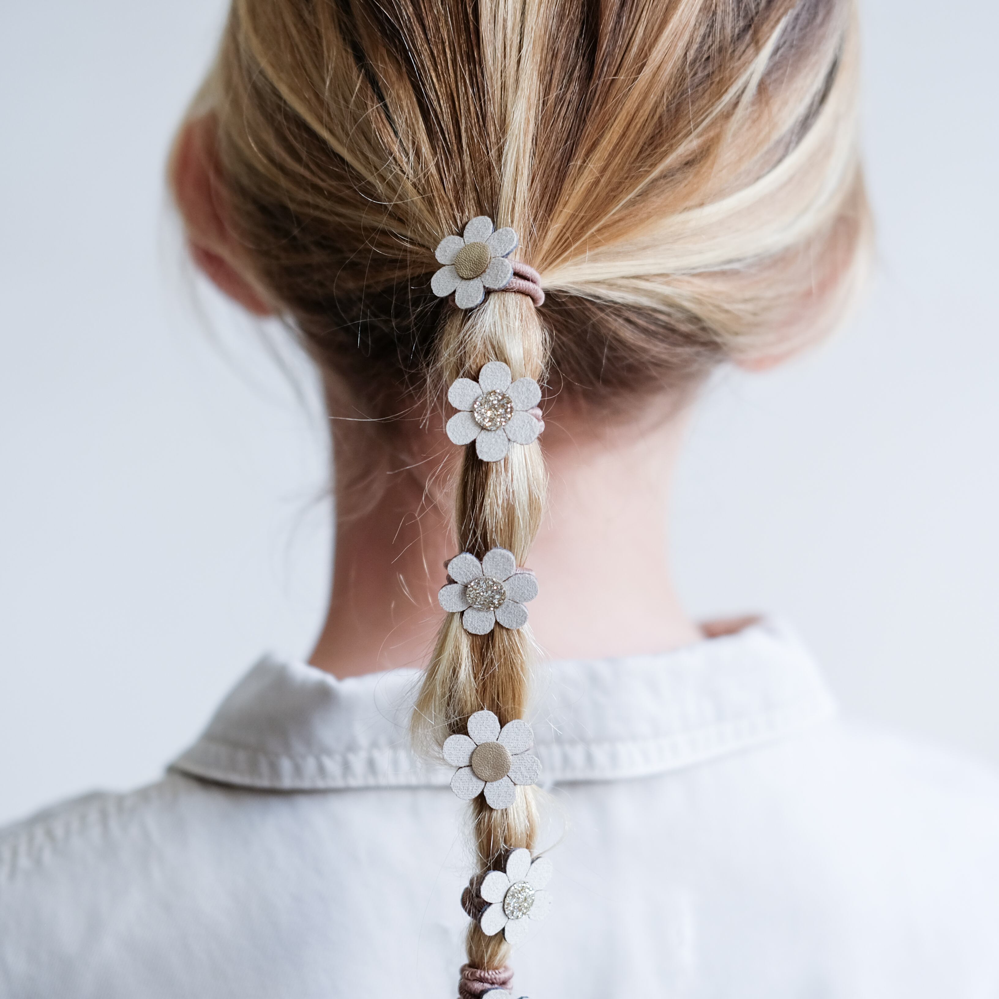 Daisy mini ponies_142029 69