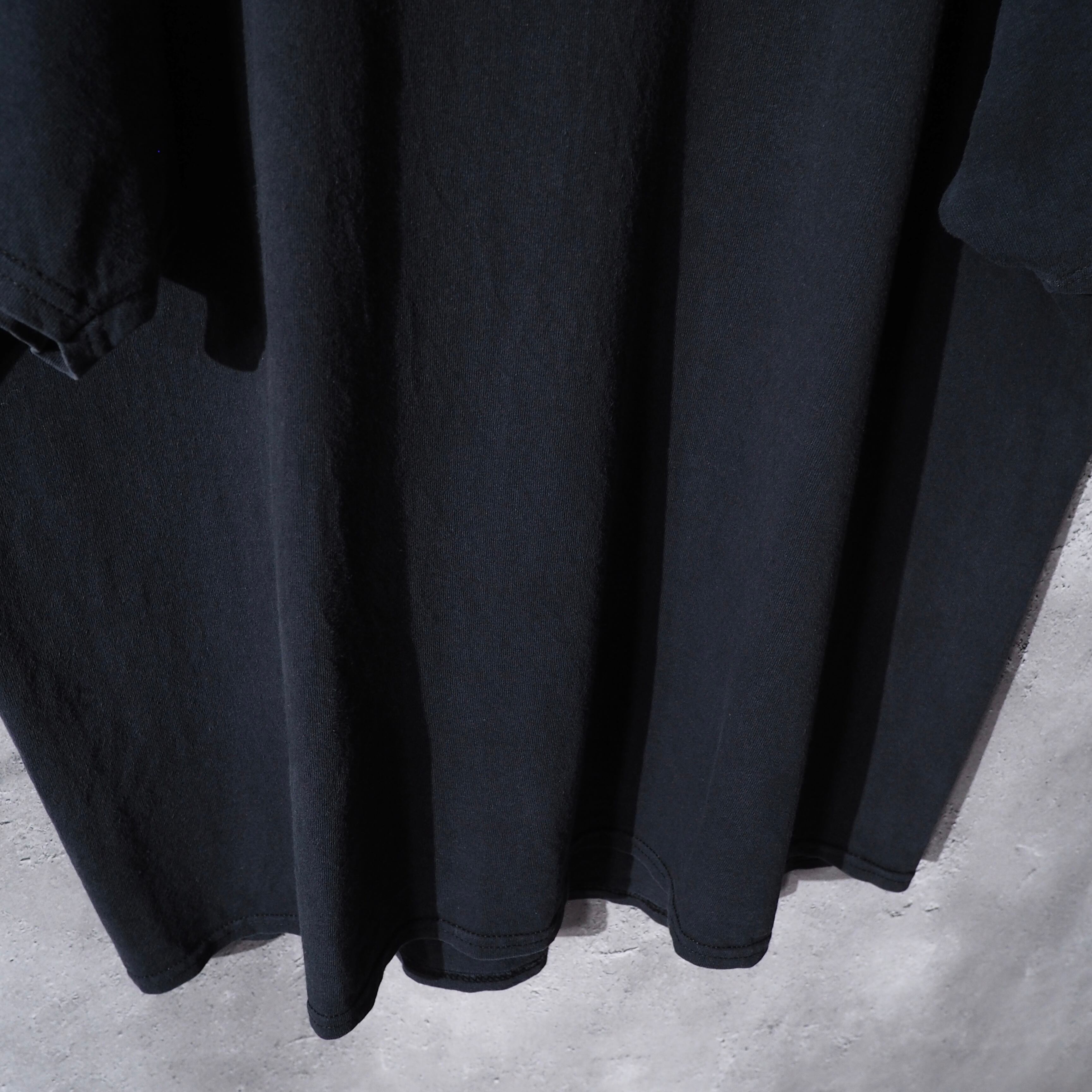 Burning tow truck printed × Good fade Over silhouette Tee