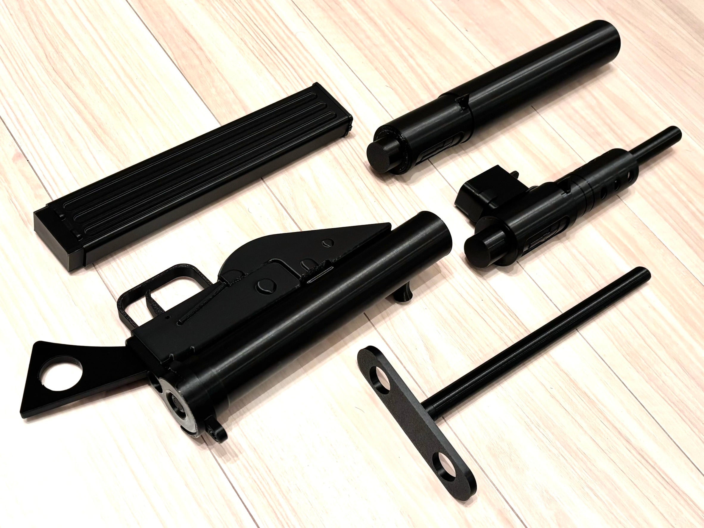 WWII STEN Mk II ステン短機関銃（通常型／消音型）レプリカモデル