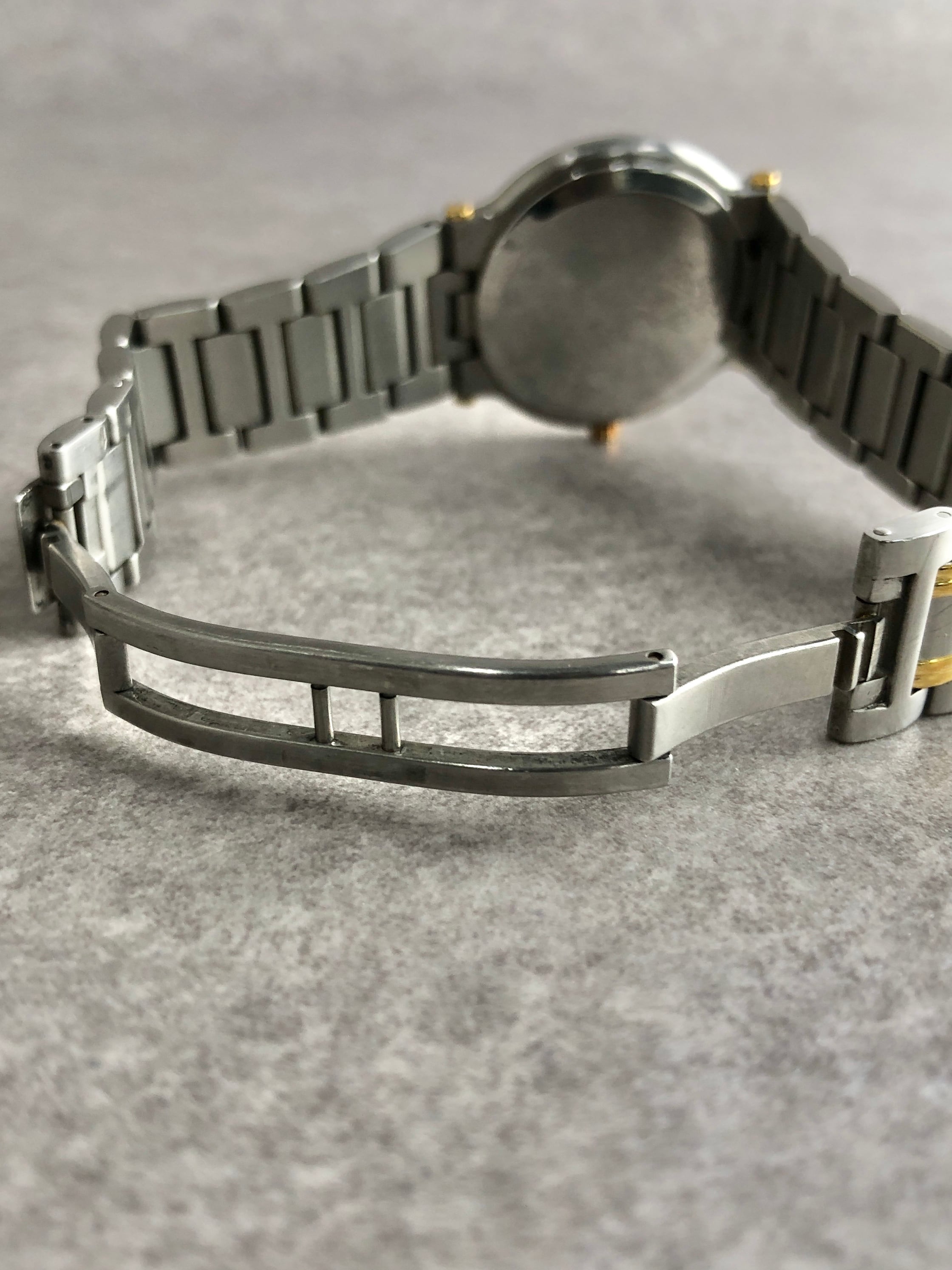 GUCCI グッチ 腕時計 シルバー×ゴールド ステンレススチール 9000M