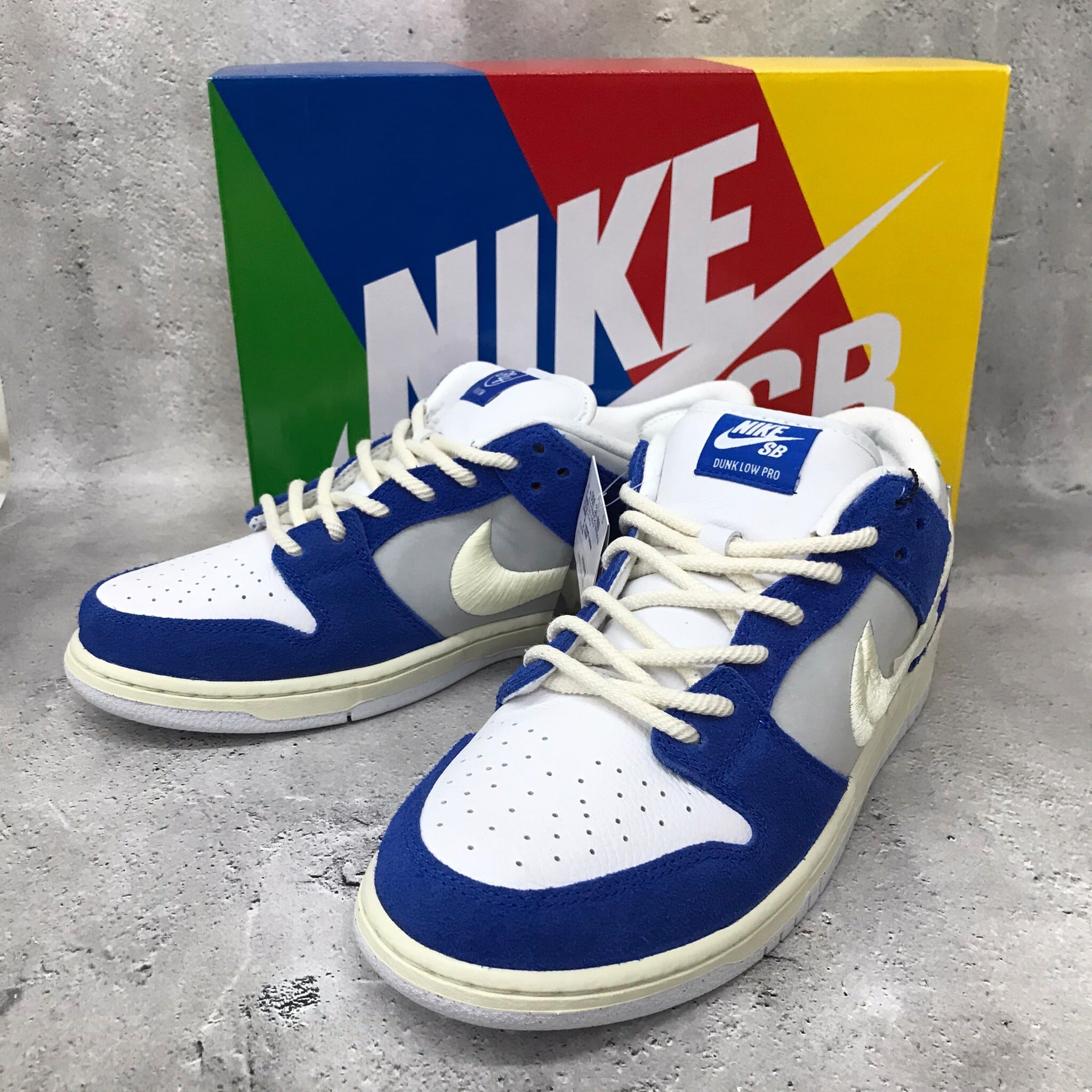 Fly Streetwear × Nike SB Dunk Low  