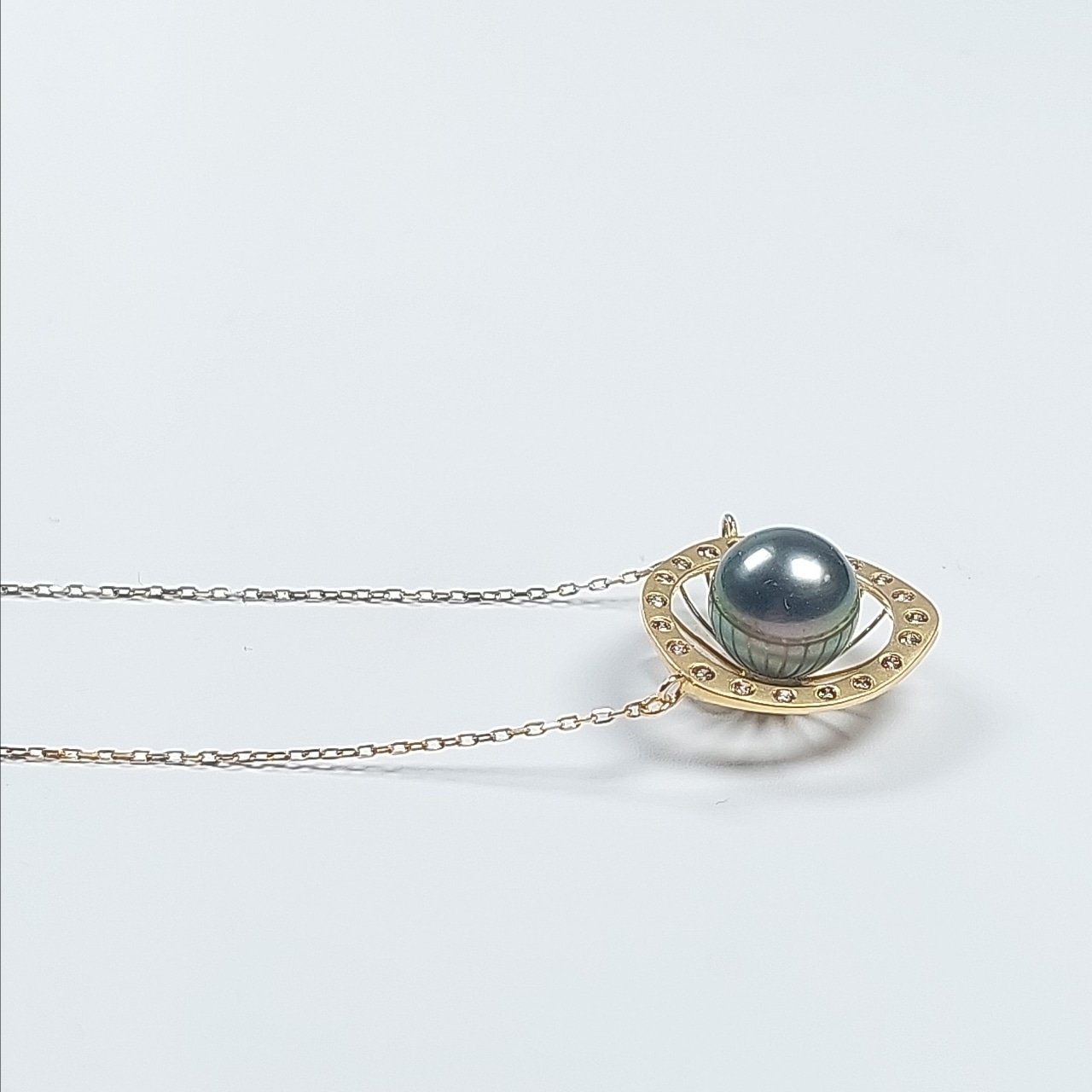K18 Utopara Tahitian Pearl BrounDiamond Necklace