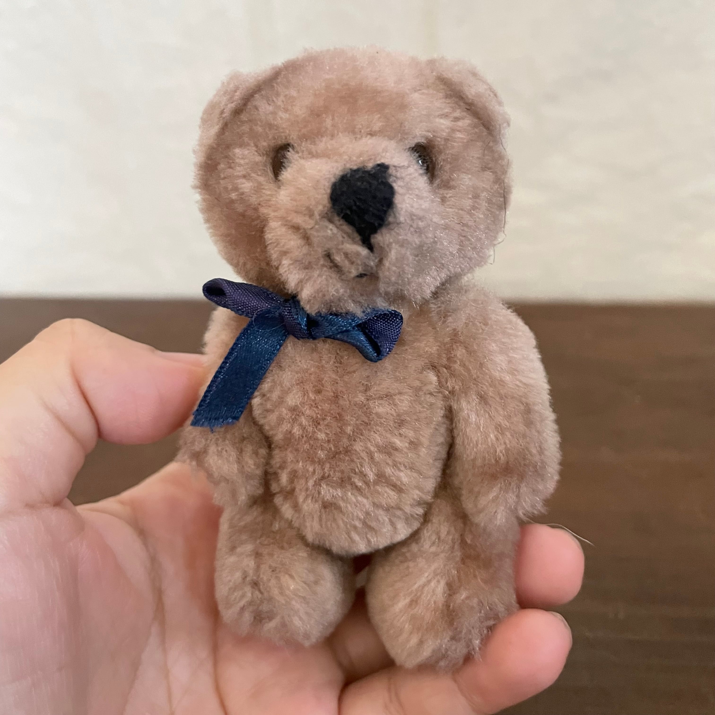 青リボンのくま