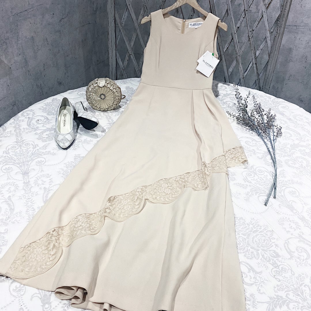 < GIVENCHY > ジバンシィ日本製ベージュレースロングドレス