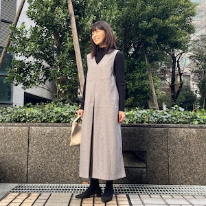 【再入荷】Vネック ジャンパースカート